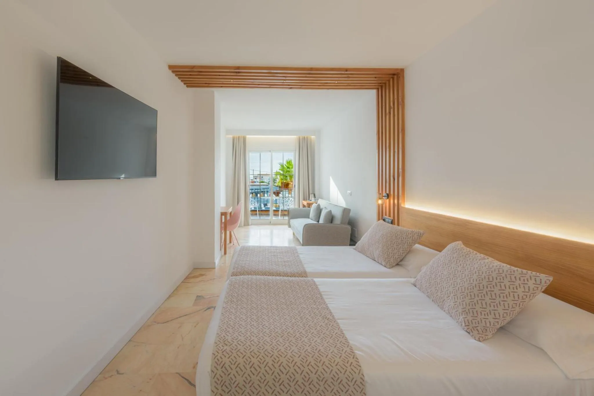 Bed in Hotel Boutique Sibarys - Adults Recommended