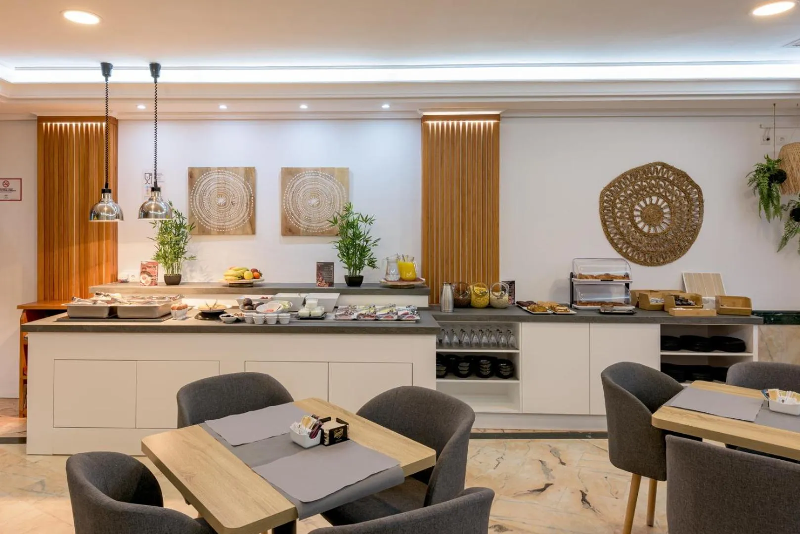 Buffet breakfast in Hotel Boutique Sibarys - Adults Recommended