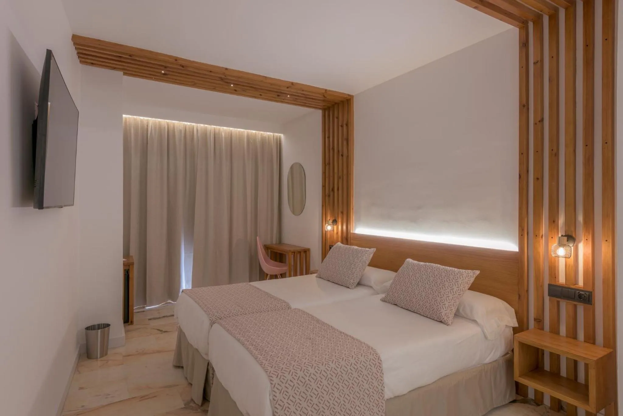 Bed in Hotel Boutique Sibarys - Adults Recommended