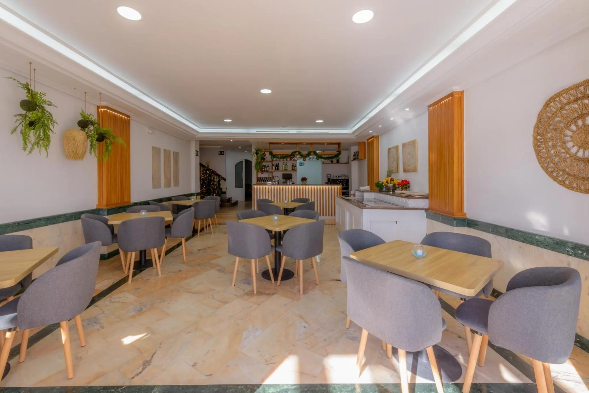 Restaurant/places to eat in Hotel Boutique Sibarys - Adults Recommended