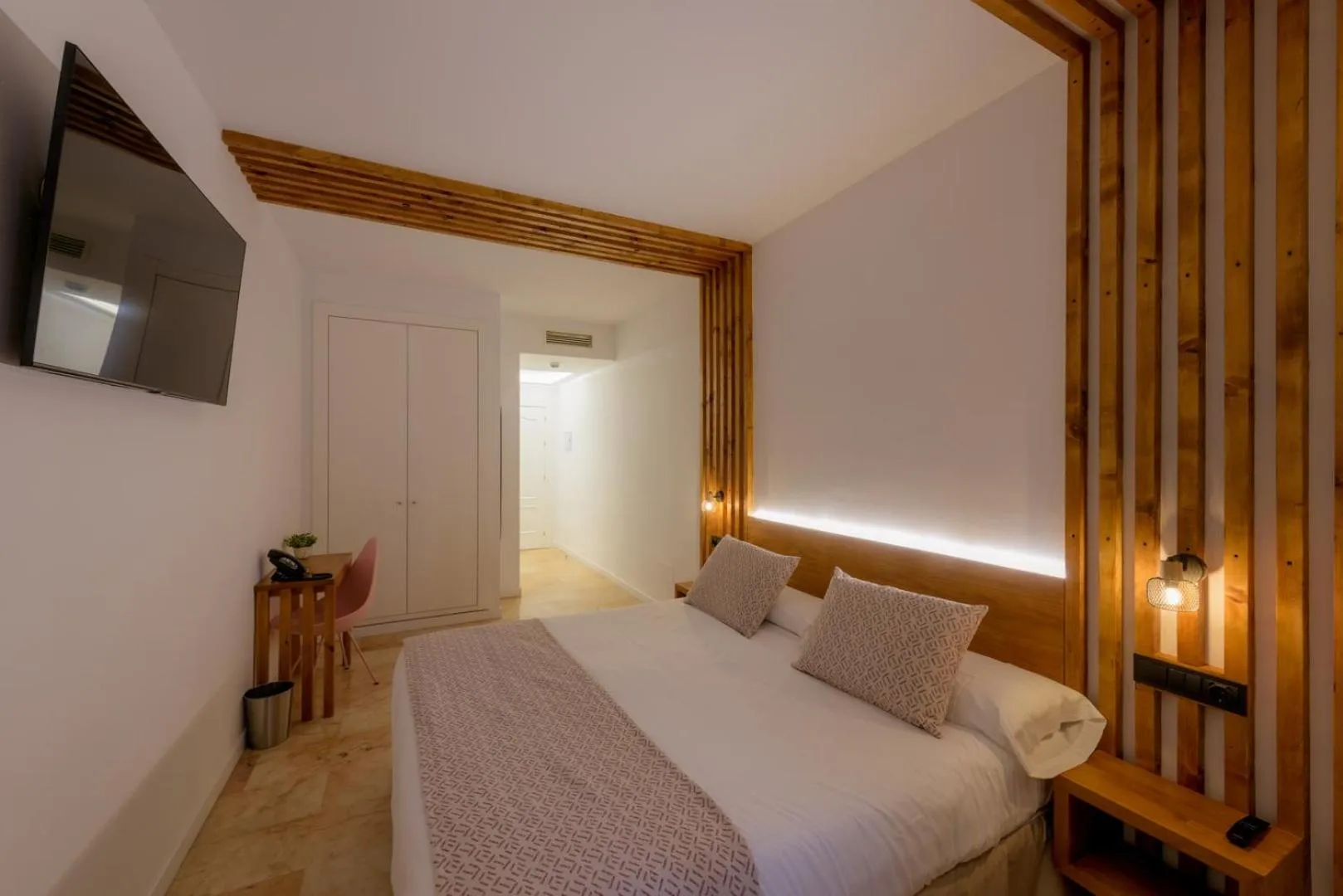 Bed in Hotel Boutique Sibarys - Adults Recommended