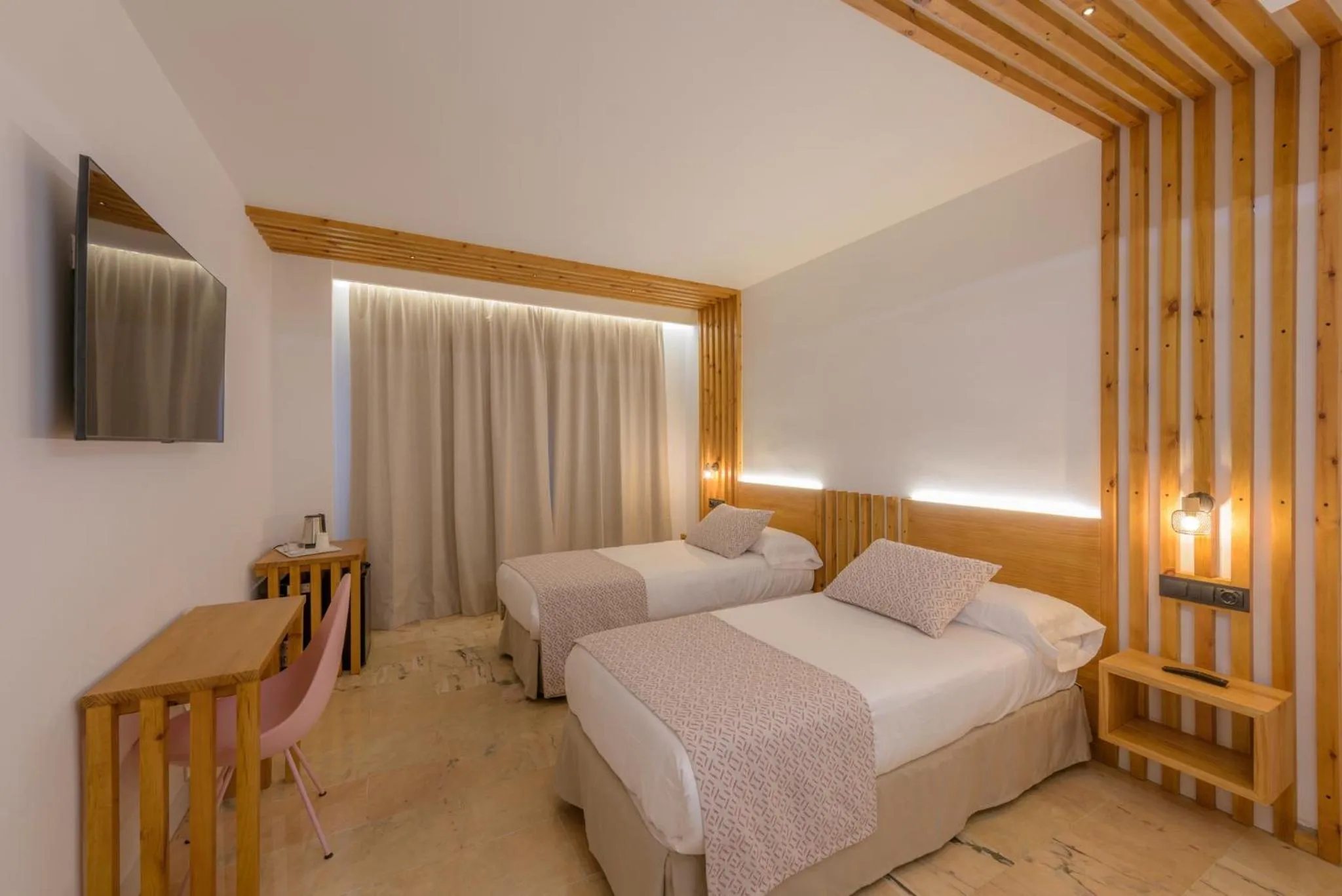 Bed in Hotel Boutique Sibarys - Adults Recommended