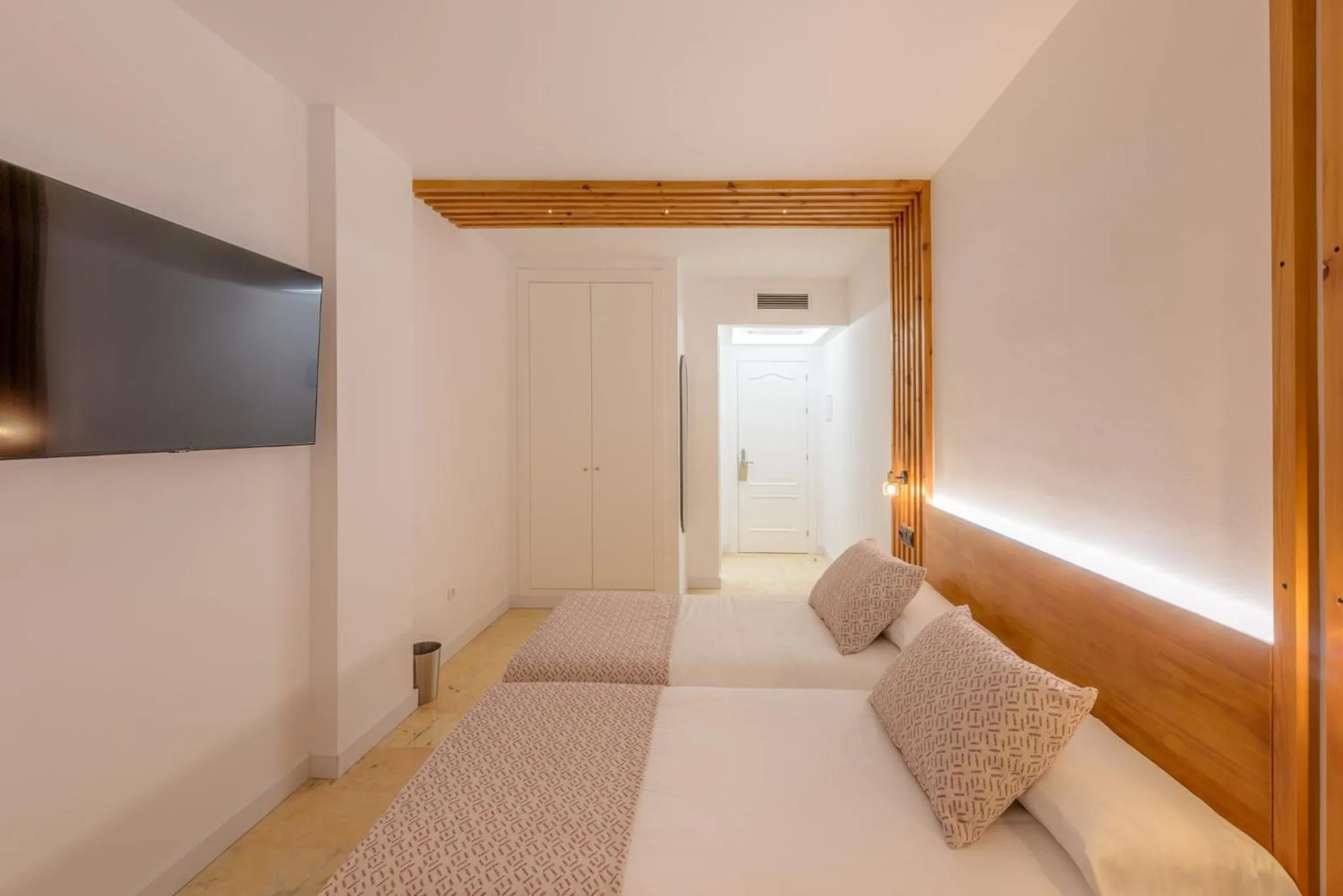 TV and multimedia, Bed in Hotel Boutique Sibarys - Adults Recommended