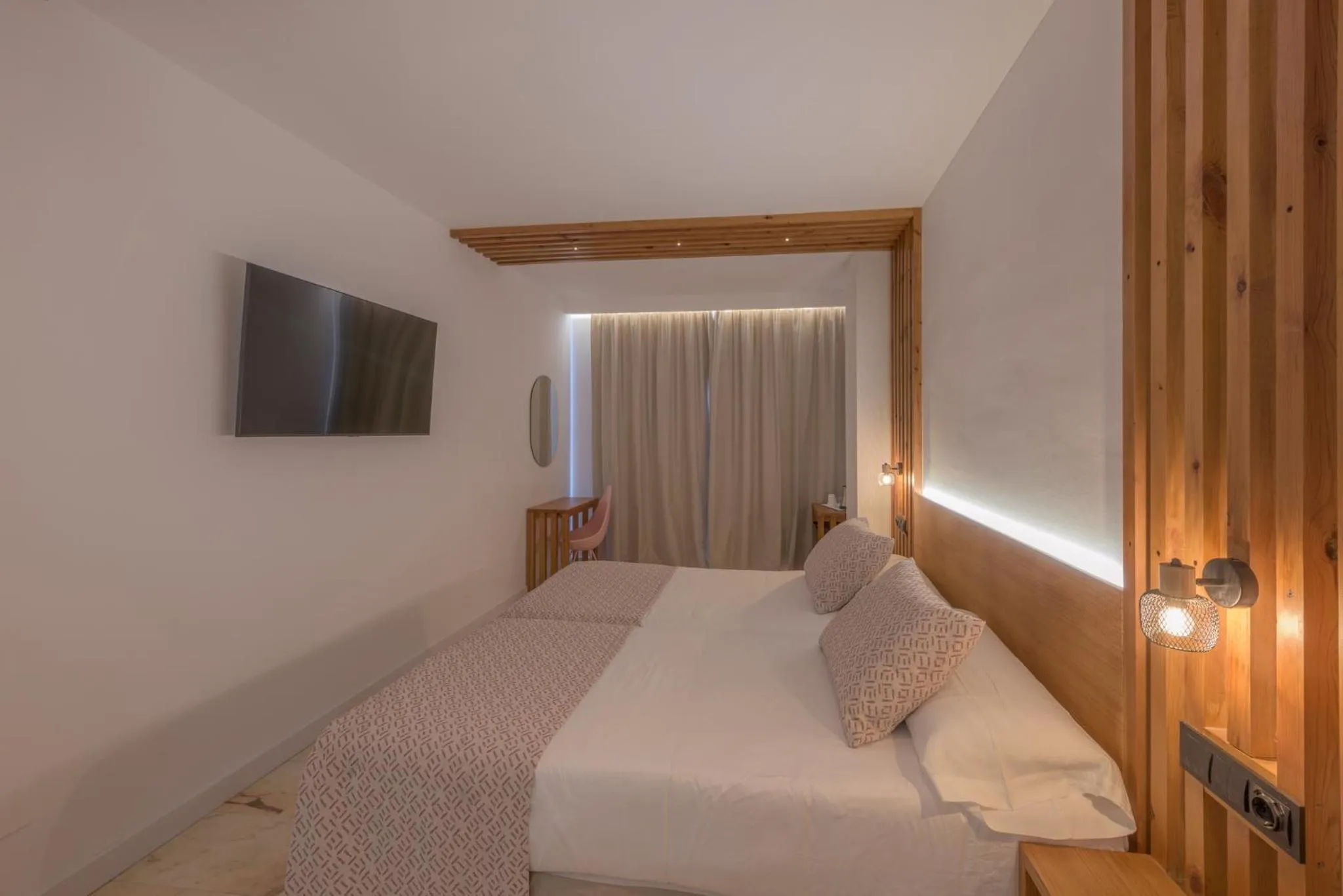 Bed in Hotel Boutique Sibarys - Adults Recommended