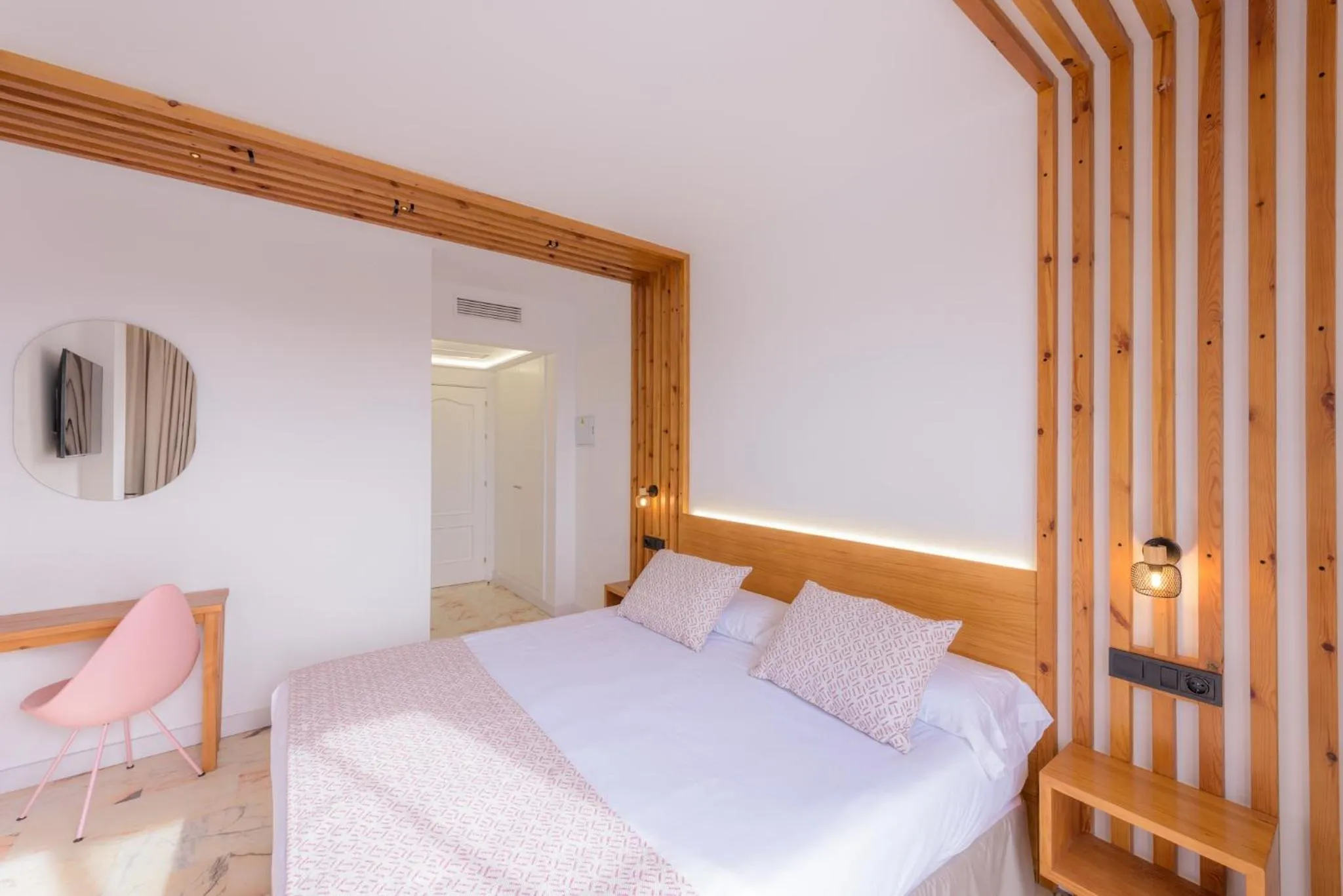 Bed in Hotel Boutique Sibarys - Adults Recommended