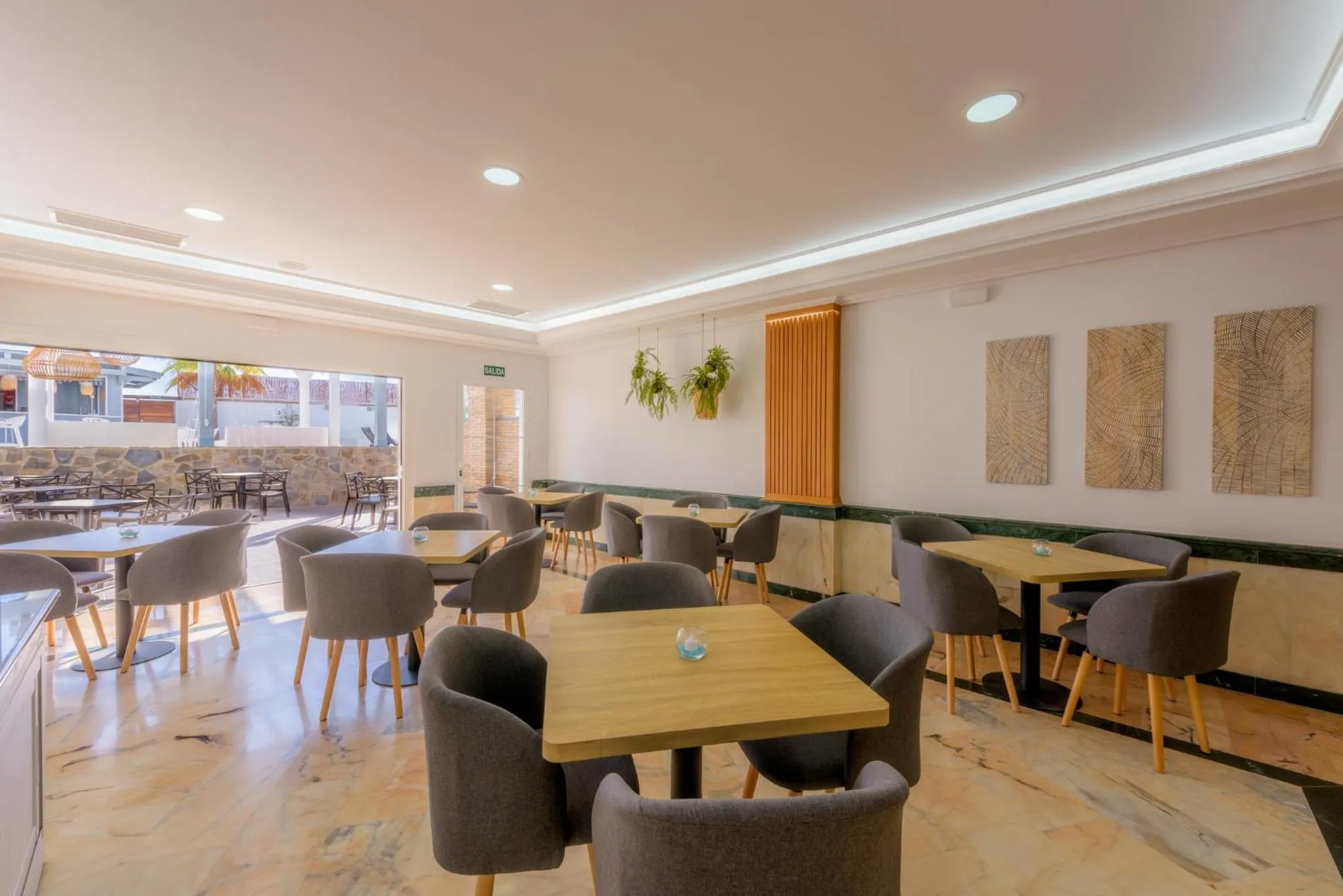 Restaurant/places to eat in Hotel Boutique Sibarys - Adults Recommended