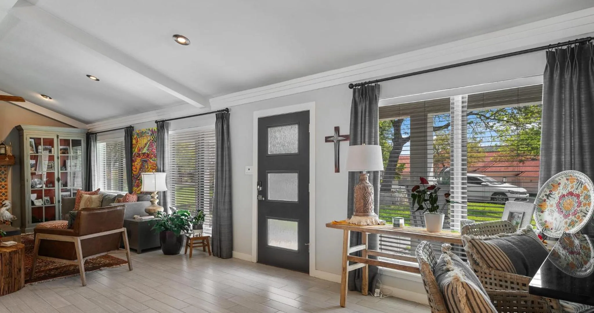 Stylish 3BR House with Swimming Pool and Walking to HSB Resort