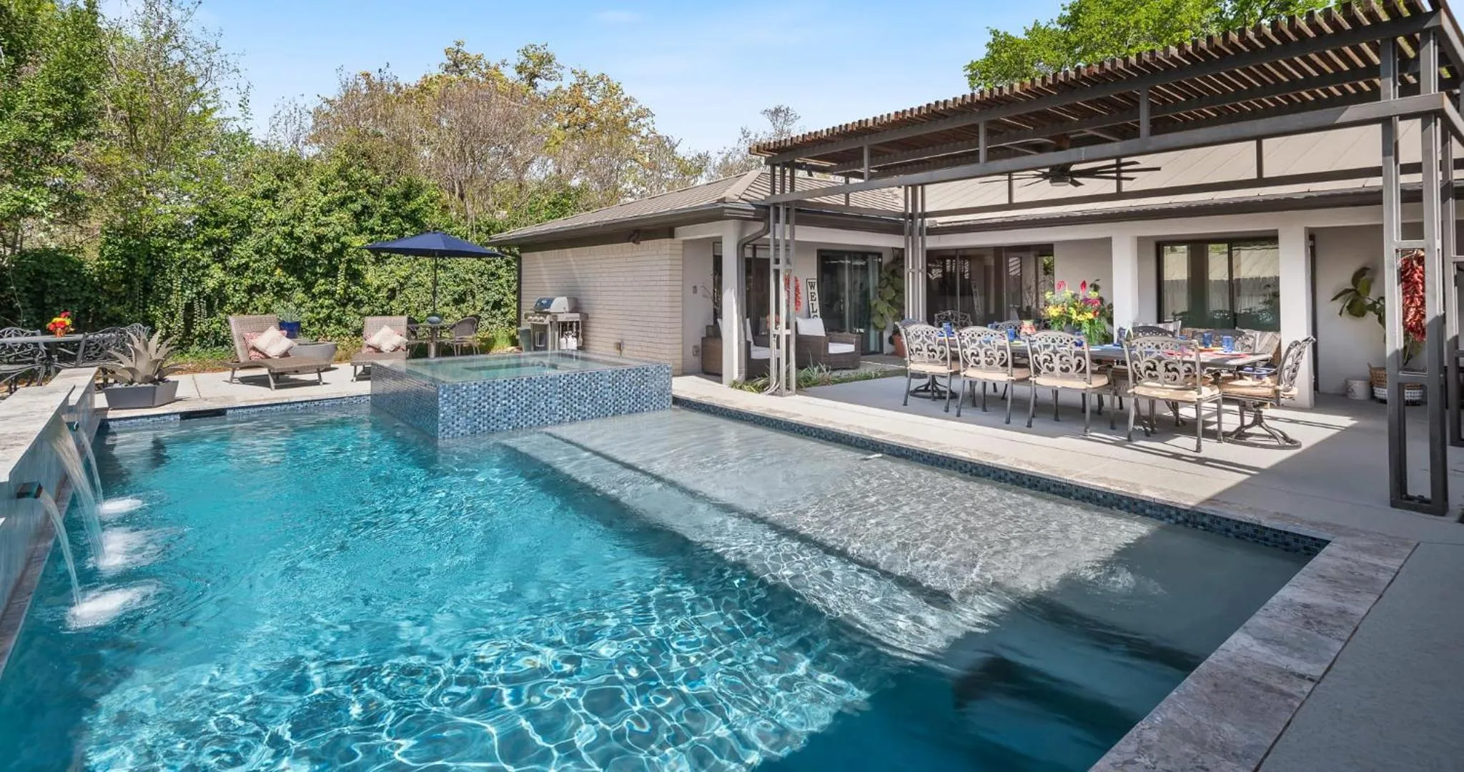 Stylish 3BR House with Swimming Pool and Walking to HSB Resort