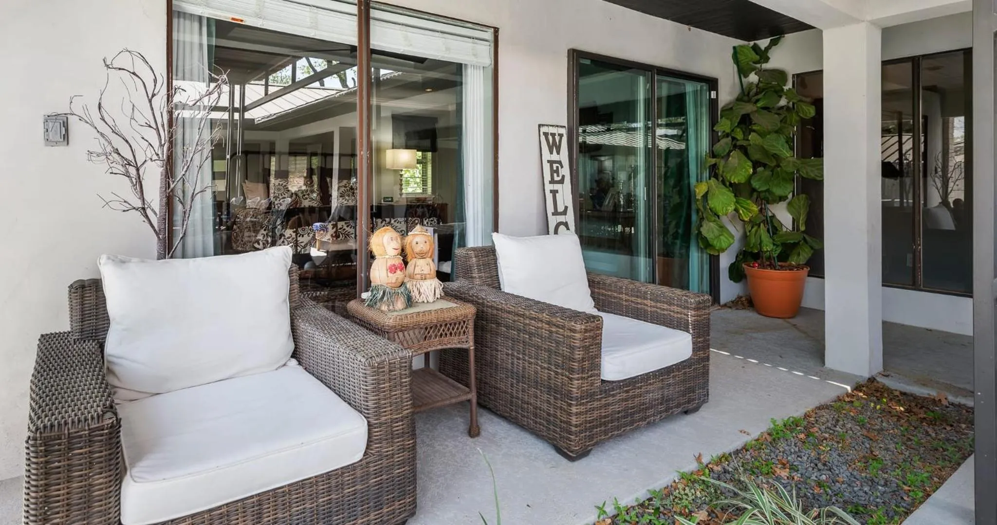 Stylish 3BR House with Swimming Pool and Walking to HSB Resort