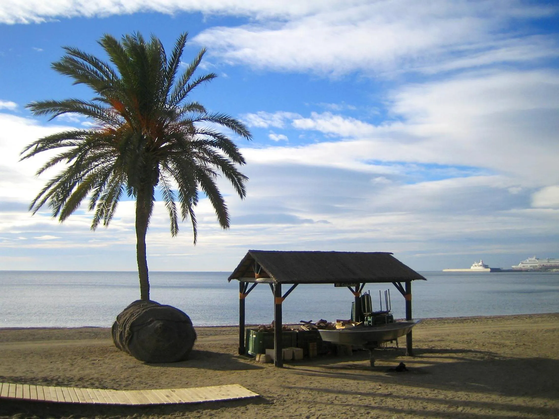 Area and facilities in BYPILLOW California