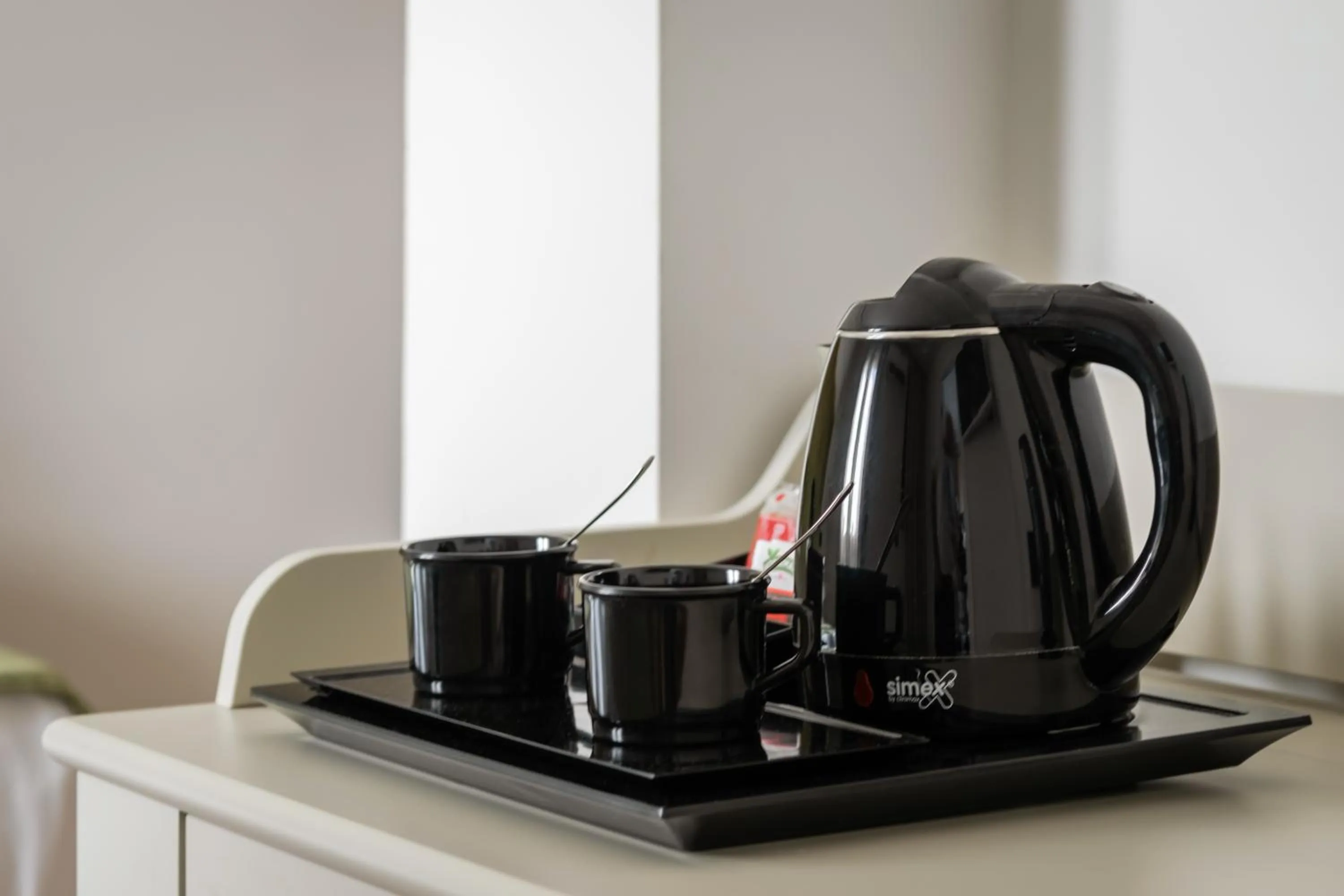 Coffee/tea facilities in BYPILLOW California