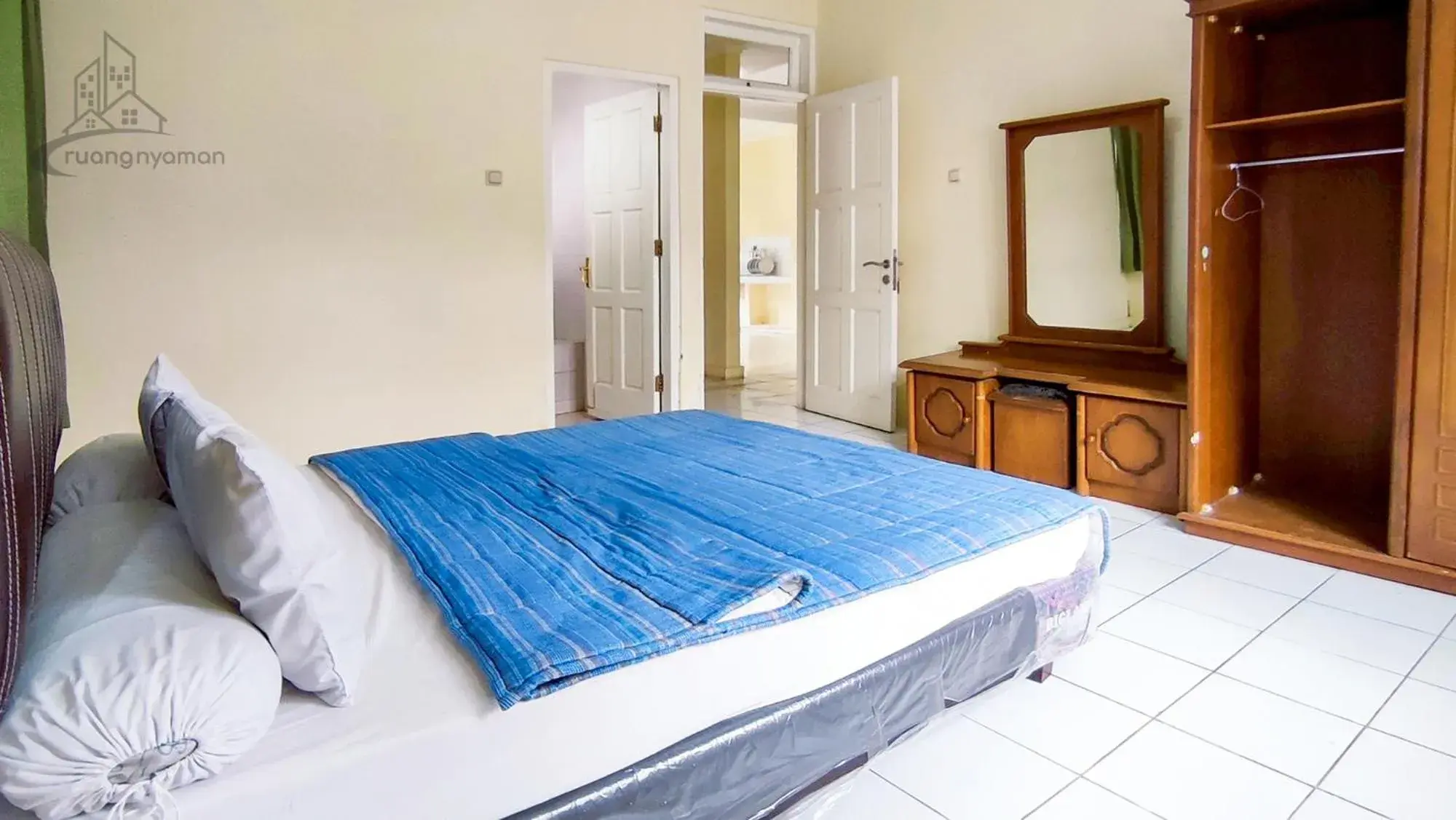 Three-Bedroom Villa in Sukanagalih Resort by Ruang Nyaman Three-Bedroom Villa in Sukanagalih Resort by Ruang Nyaman