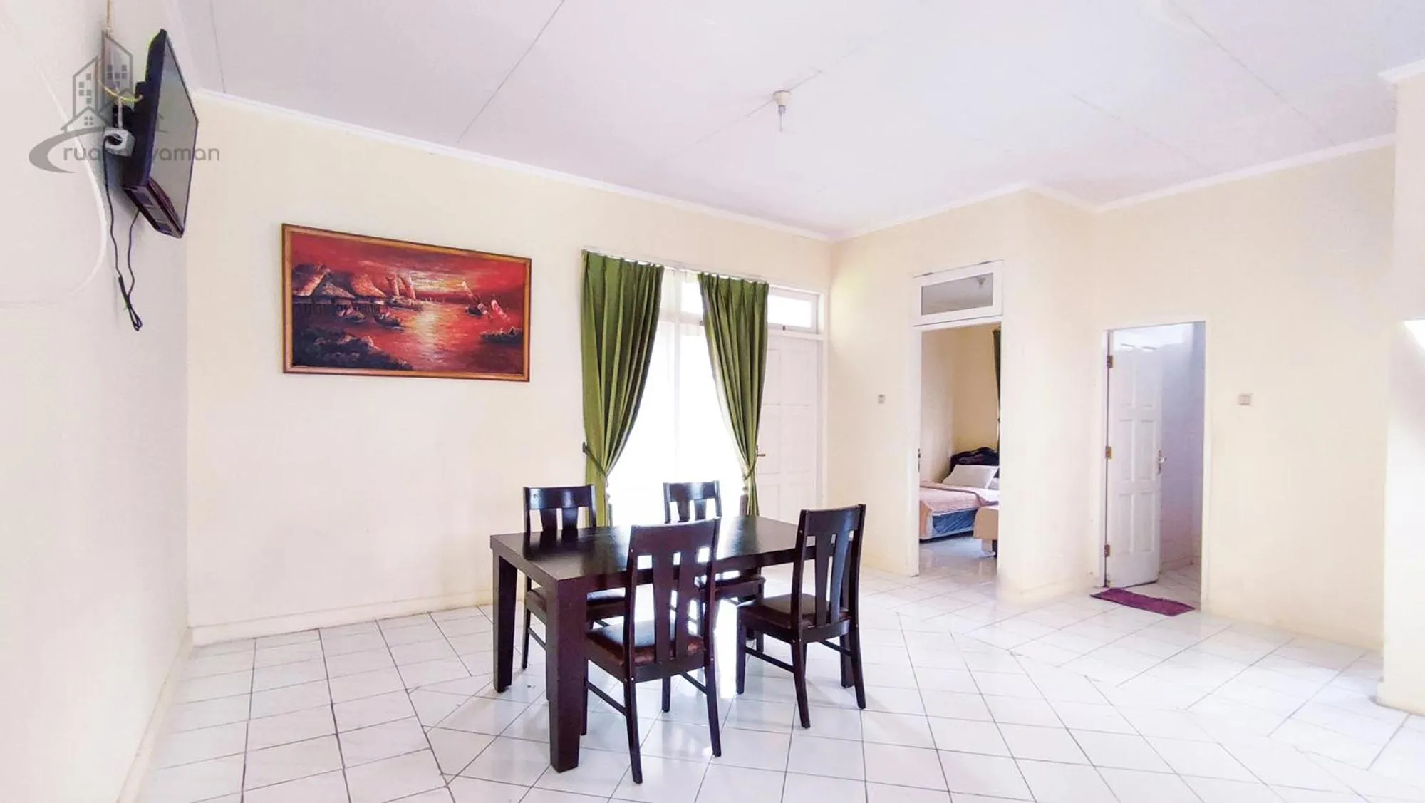 Living room in Sukanagalih Resort by Ruang Nyaman