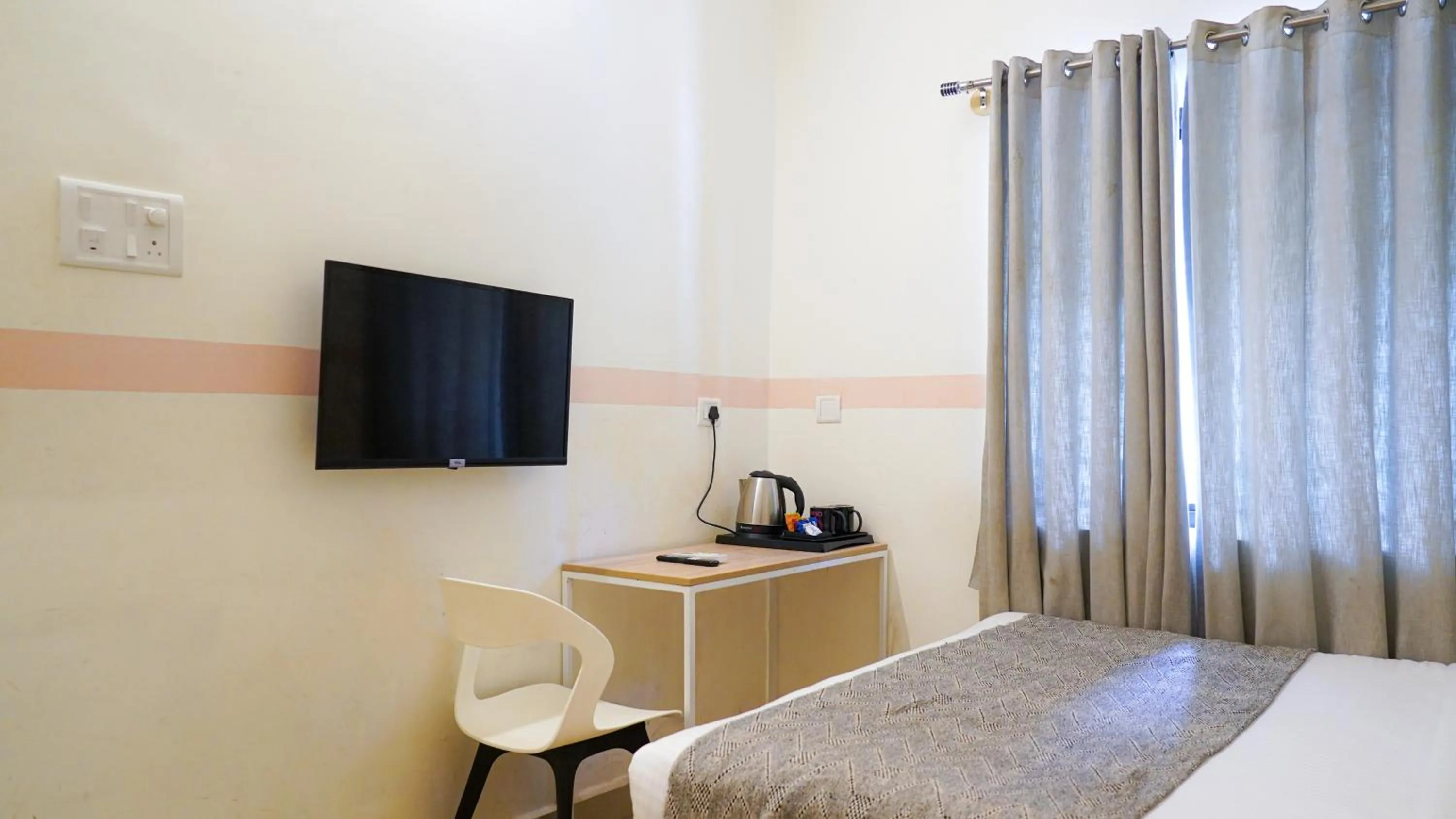 TV and multimedia, Bed in Olive Hotel Calangute Niwasa by Embassy Group