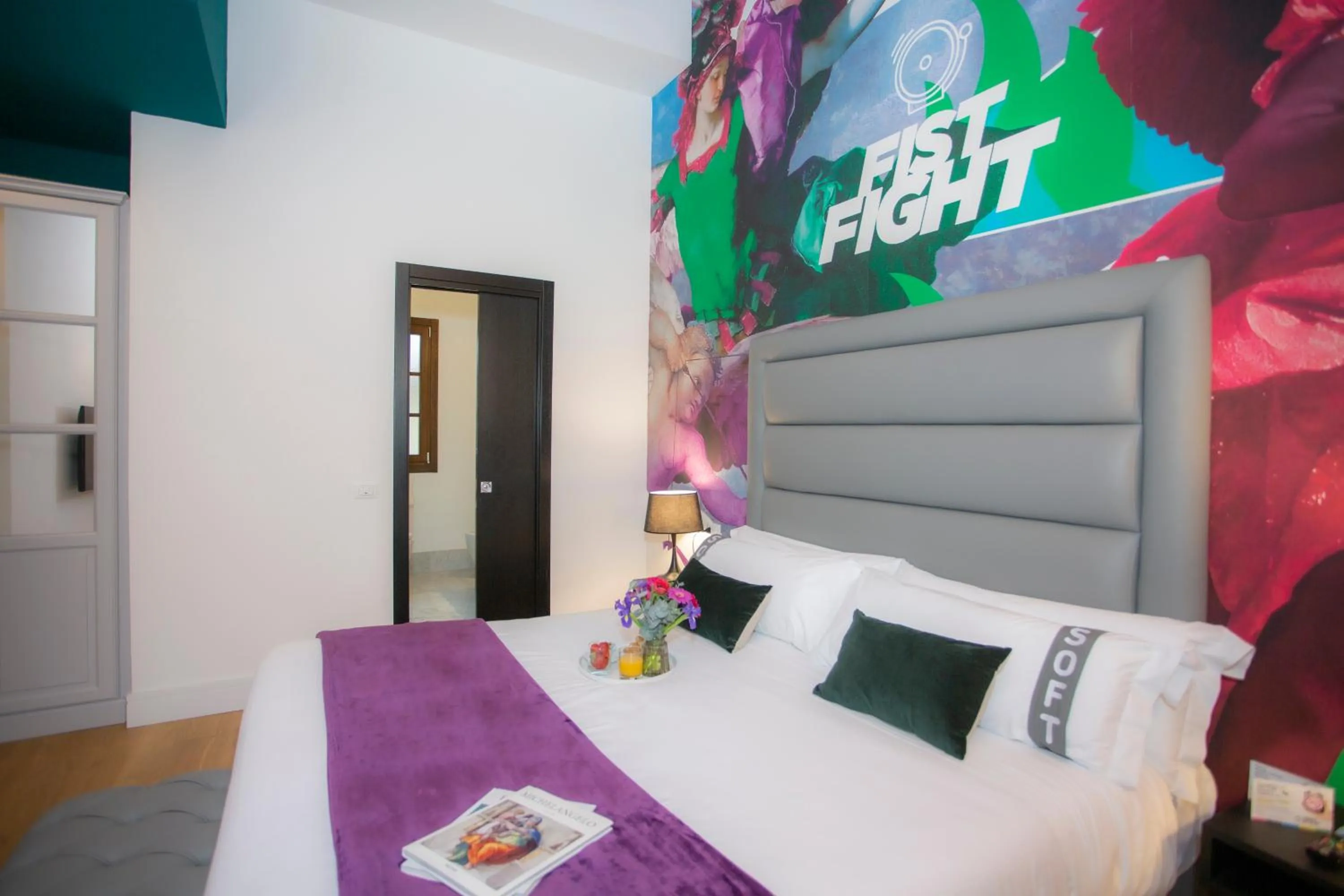 Photo of the whole room, Bed in Casual Rinascimento Firenze