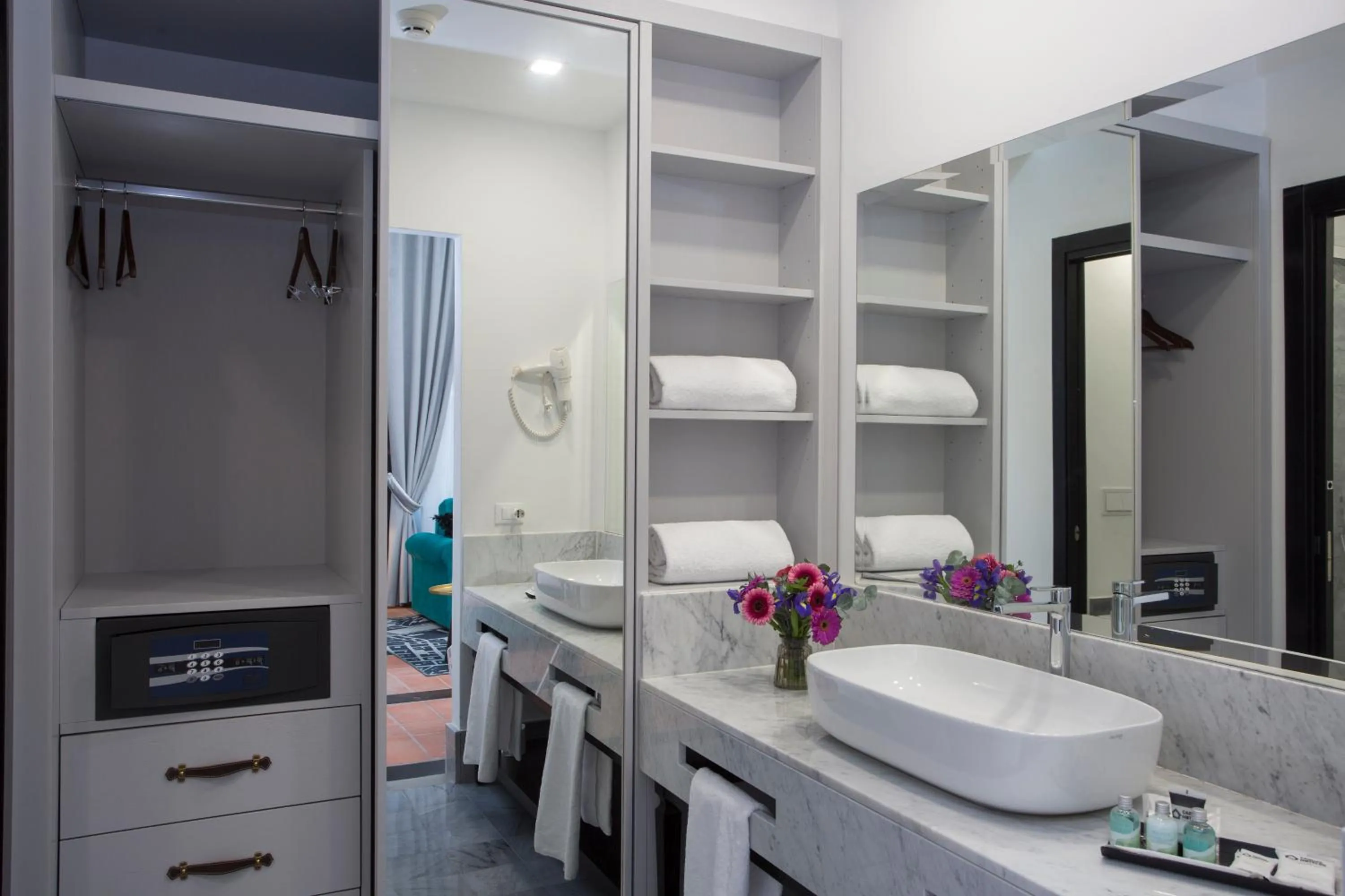 Bathroom in Casual Rinascimento Firenze