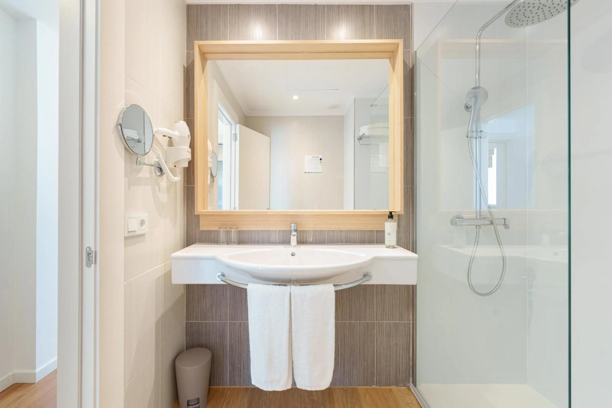 Shower in Caprice Concord Hotel & Spa