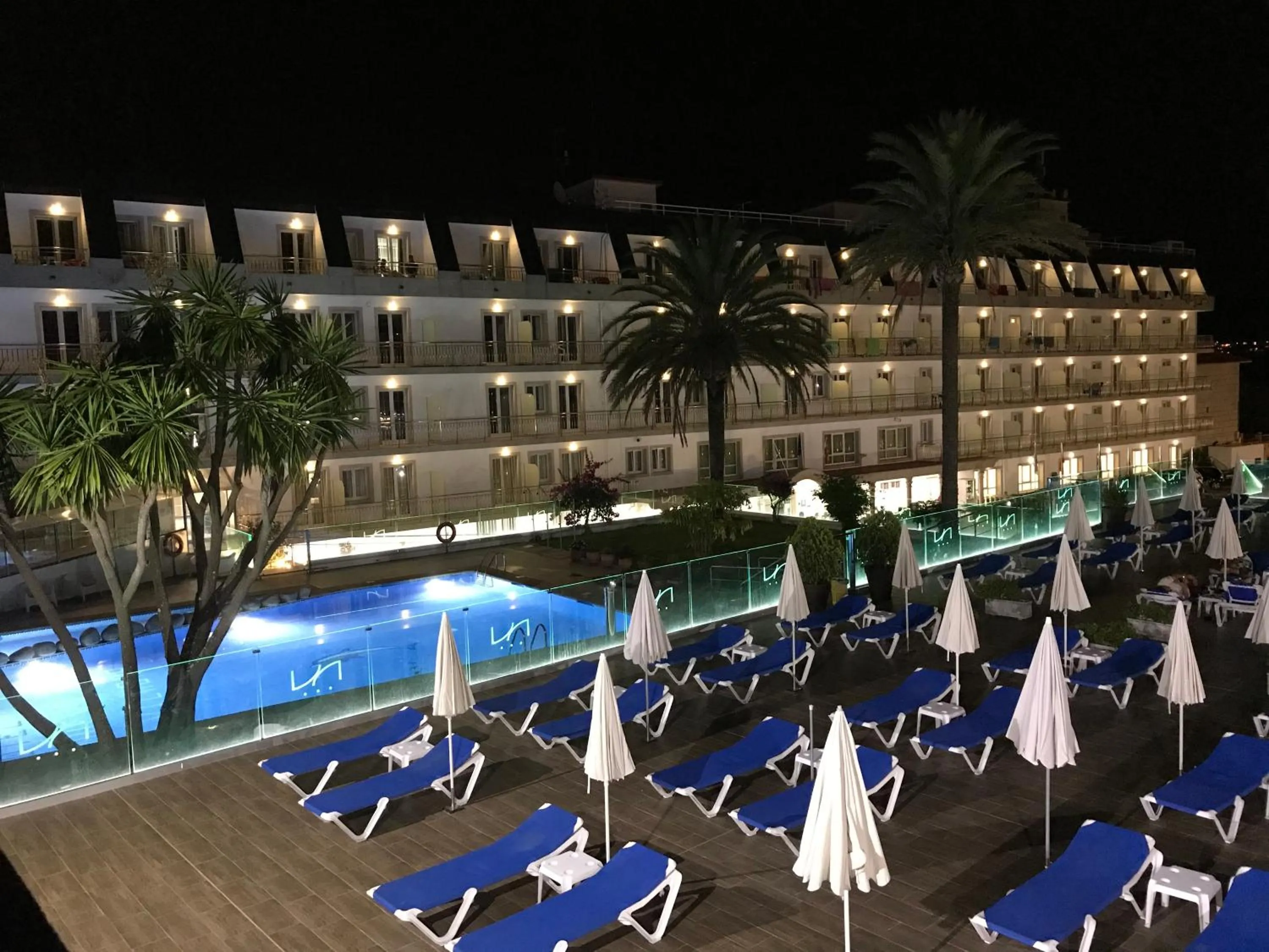 Property building in Hotel Nuevo Vichona Spa 3 estrellas Superior