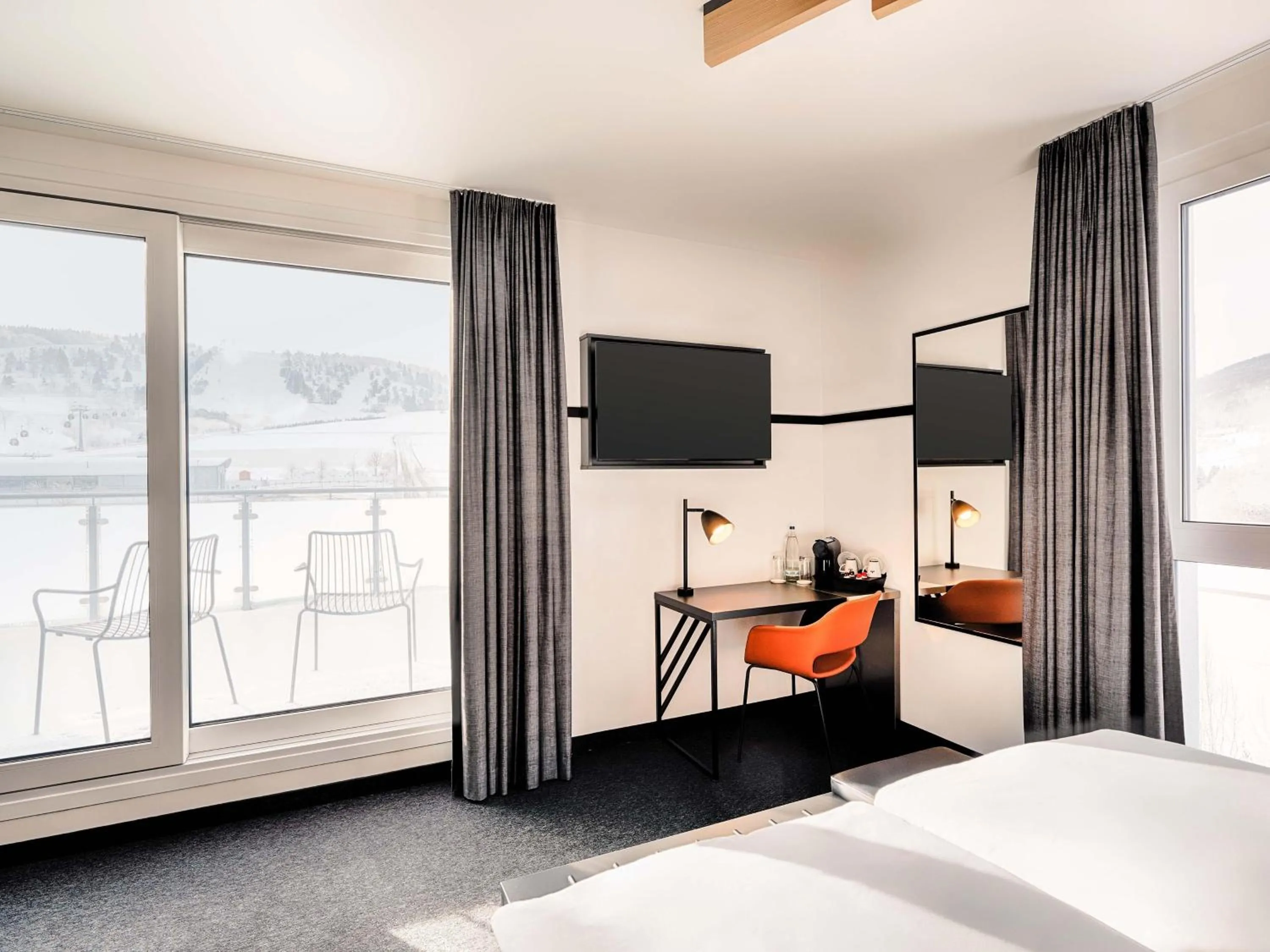 Photo of the whole room, Bed in B&B Hotel Willingen