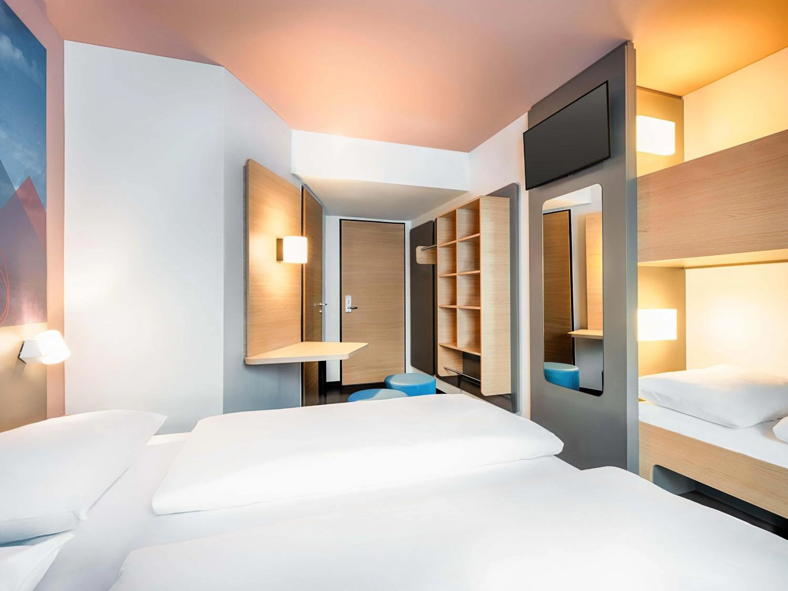 Photo of the whole room, Bed in B&B Hotel Willingen