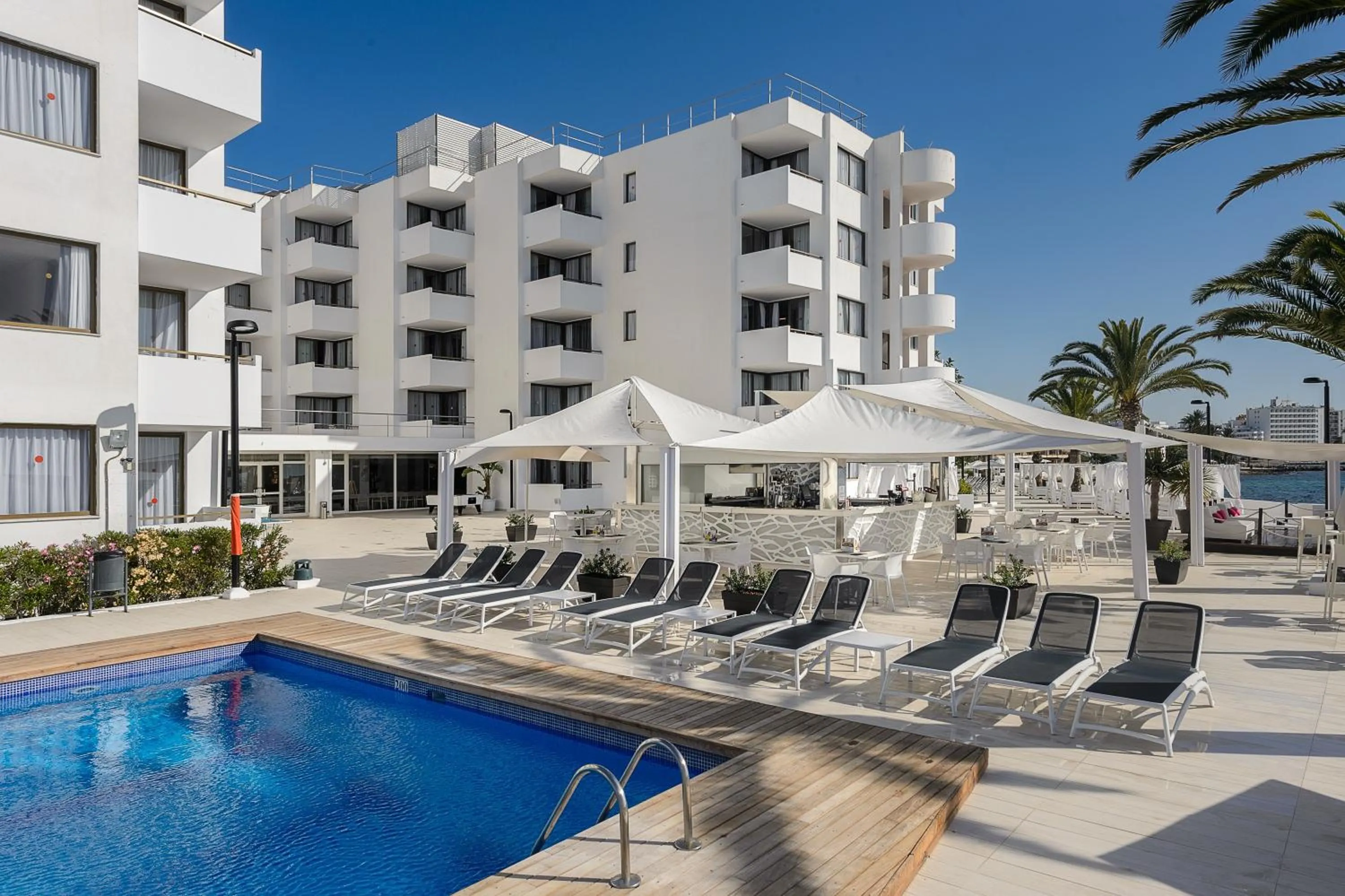 Lounge or bar in Apartamentos Vibra Jabeque Soul-3SUP