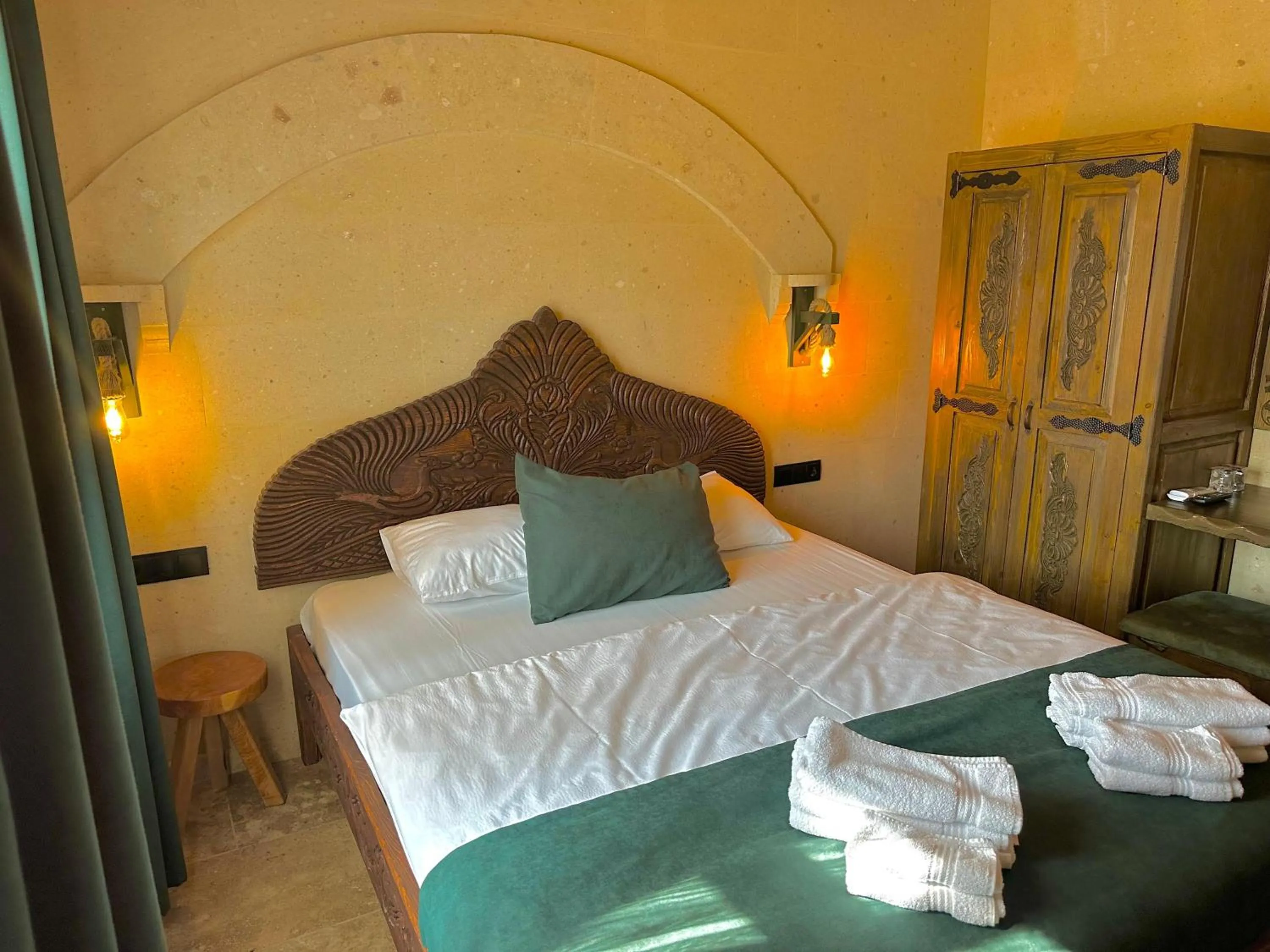 Bed in Gemosa Cappadocia Hotel