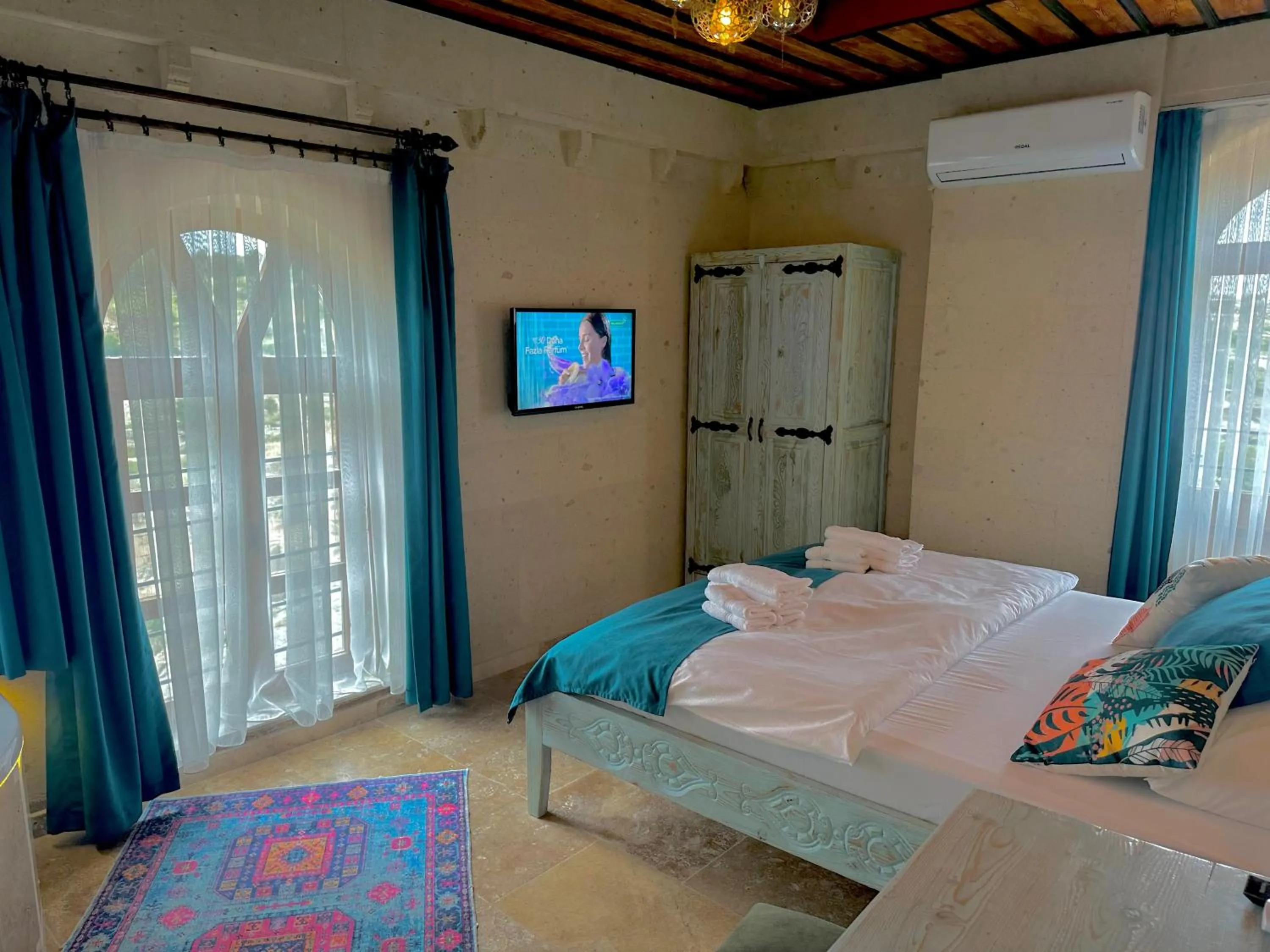 Bed in Gemosa Cappadocia Hotel