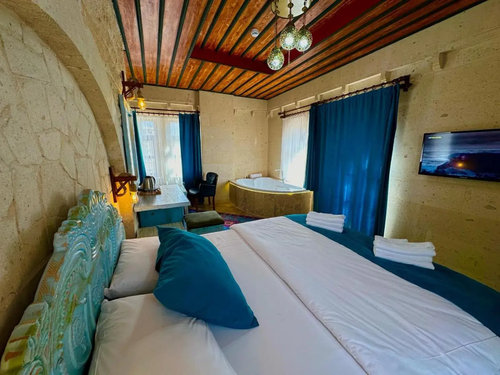 Triple Room with Balcony in Gemosa Cappadocia Hotel Triple Room with Balcony in Gemosa Cappadocia Hotel