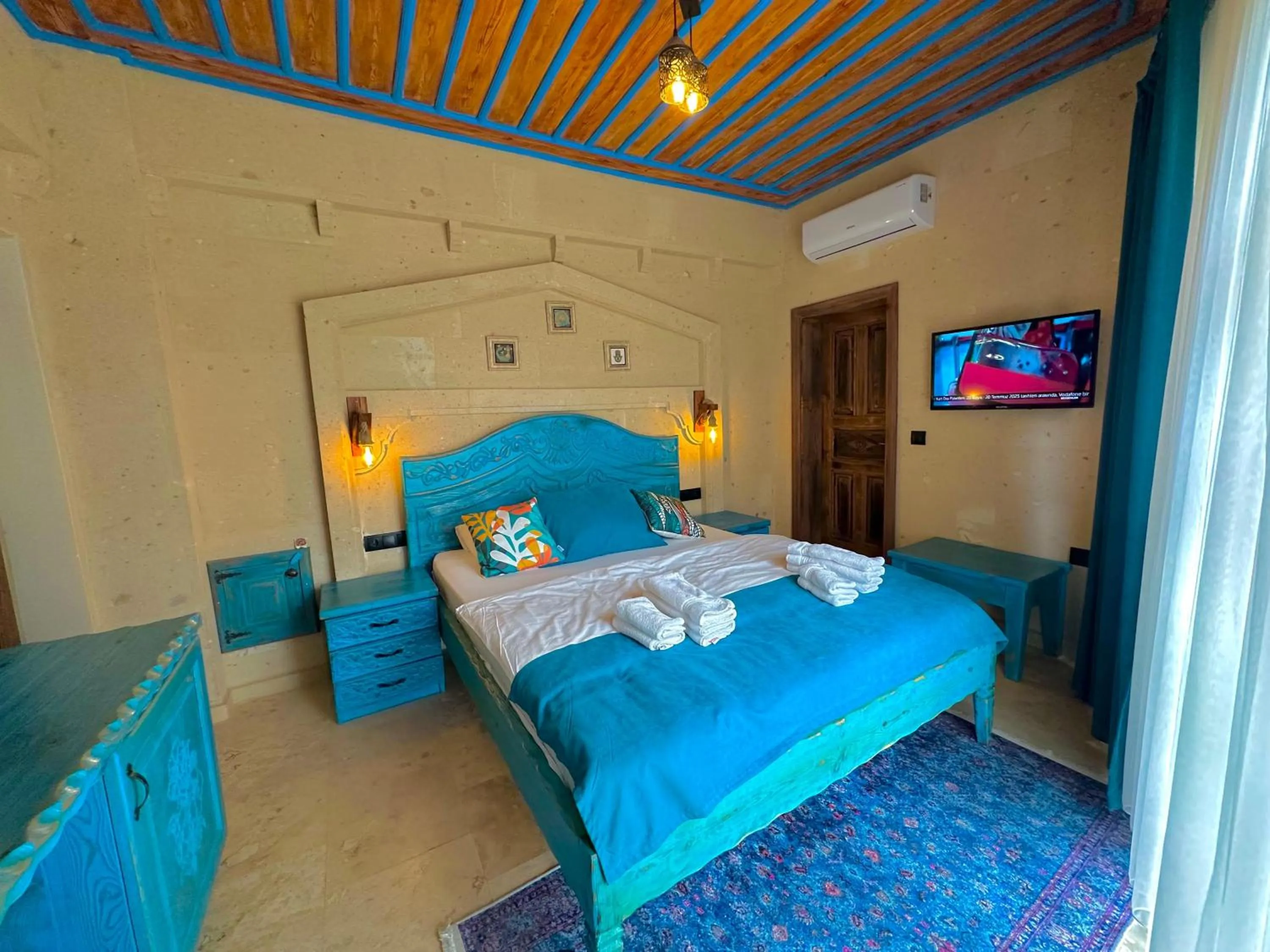 Bed in Gemosa Cappadocia Hotel