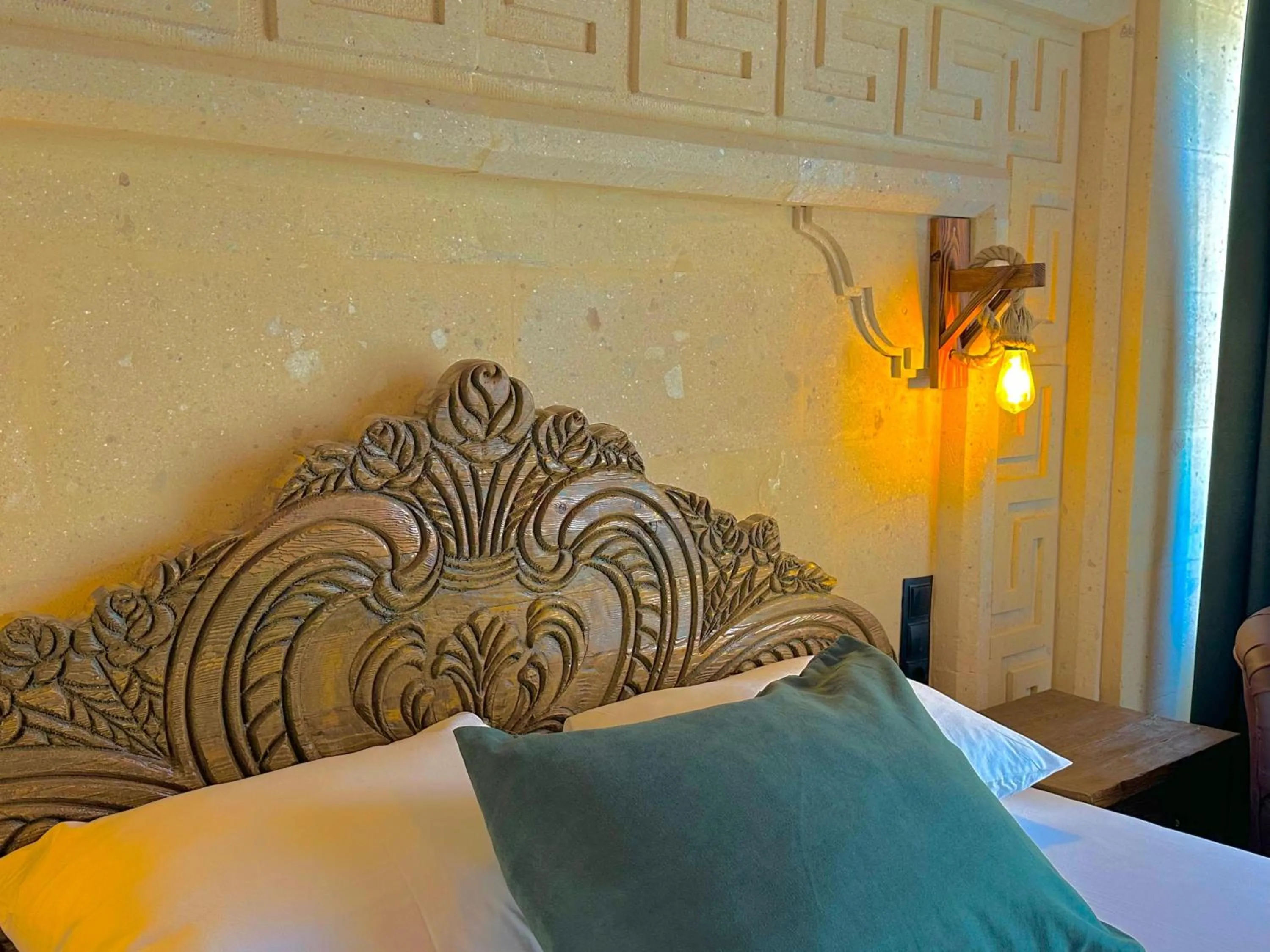 Bed in Gemosa Cappadocia Hotel