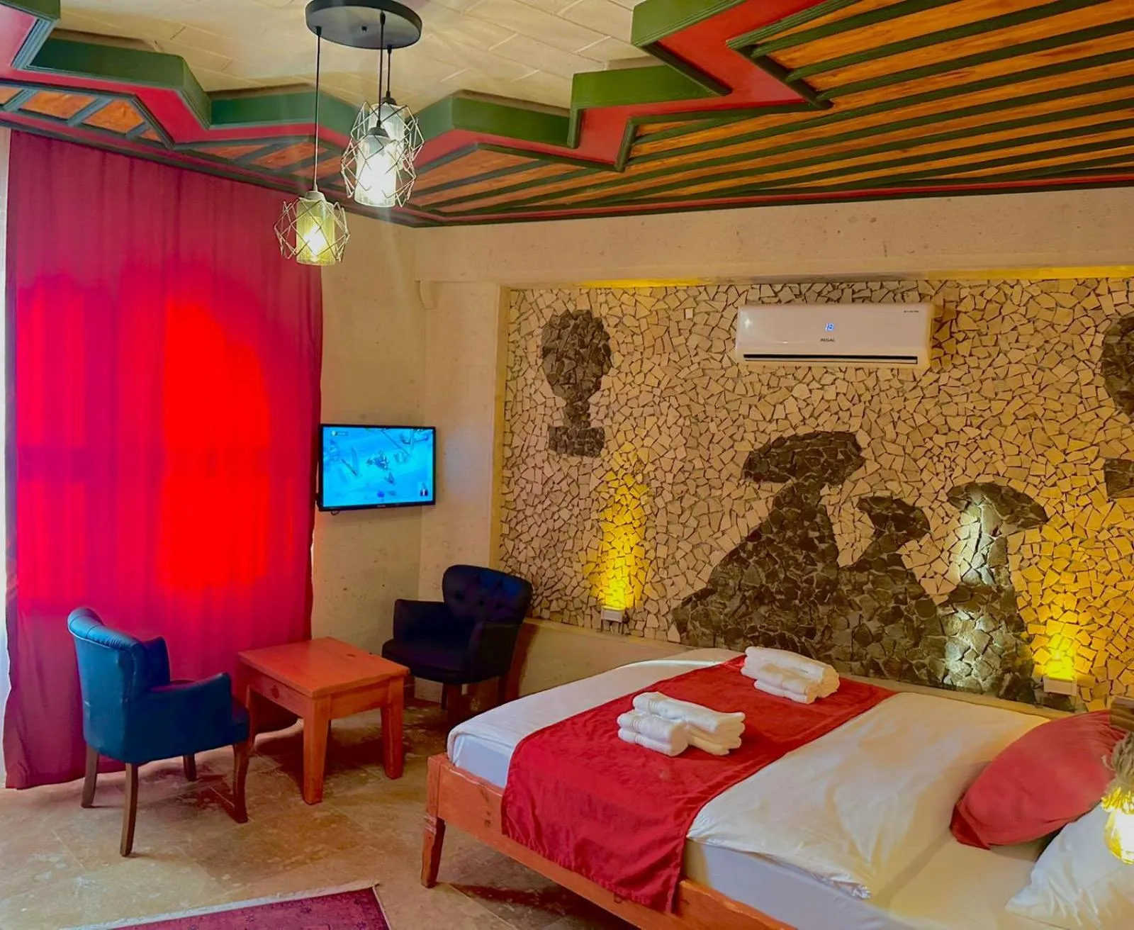 Bed in Gemosa Cappadocia Hotel