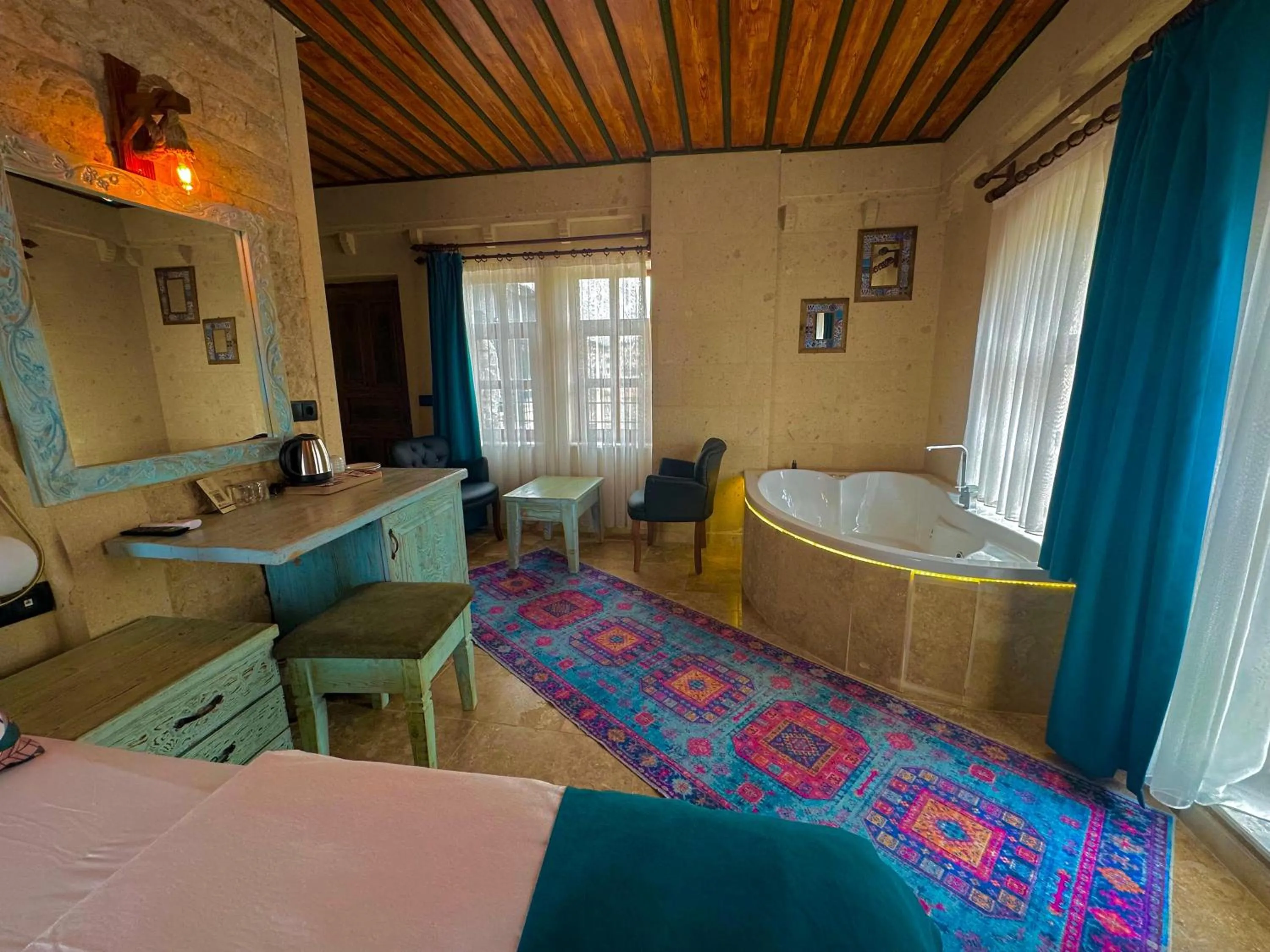 Bed in Gemosa Cappadocia Hotel