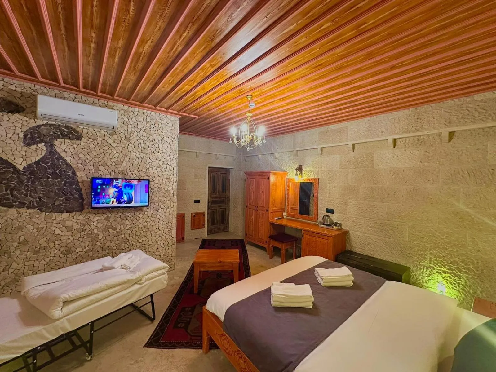 Bed in Gemosa Cappadocia Hotel