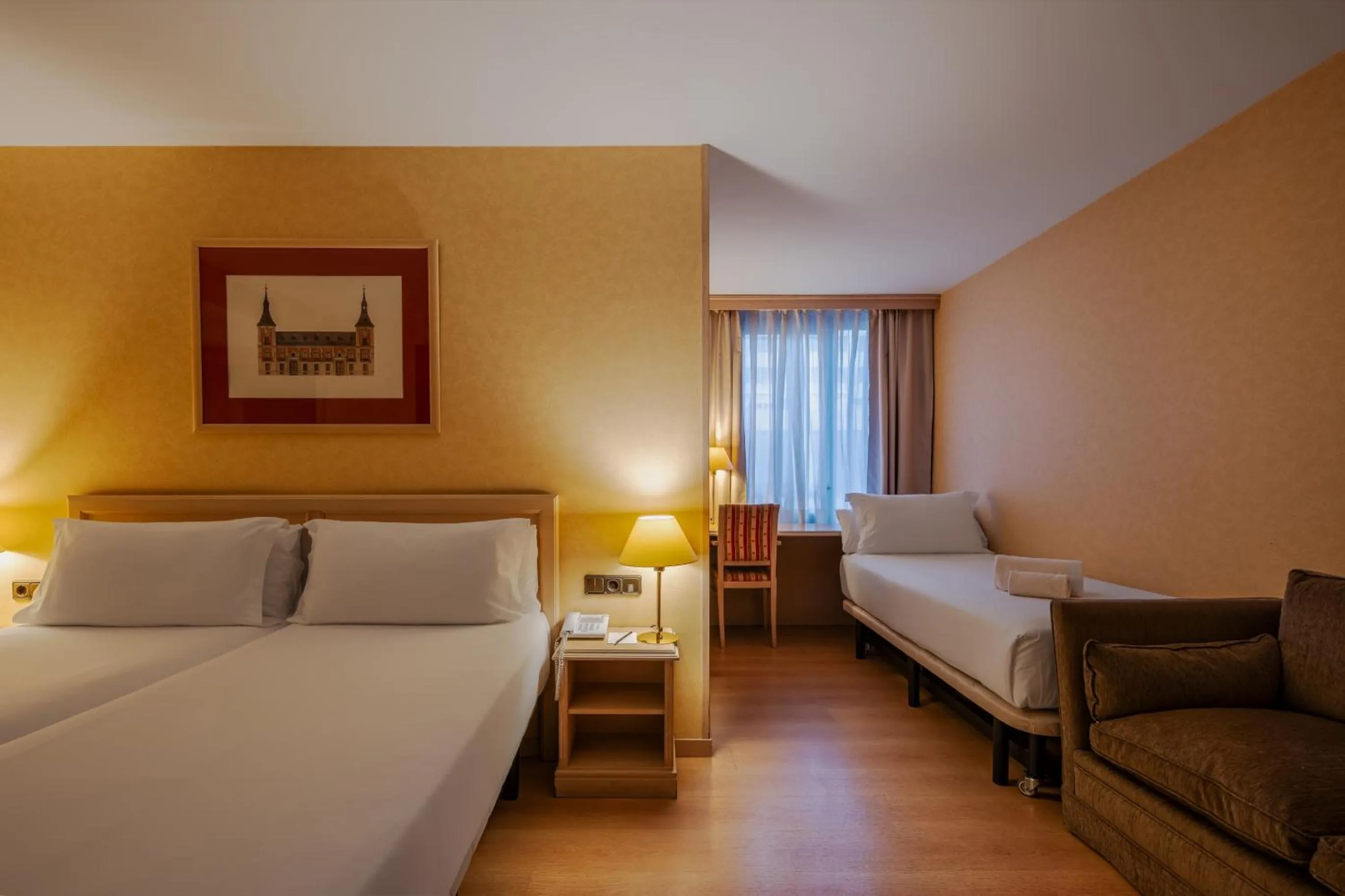 Photo of the whole room, Bed in Luze Castellana