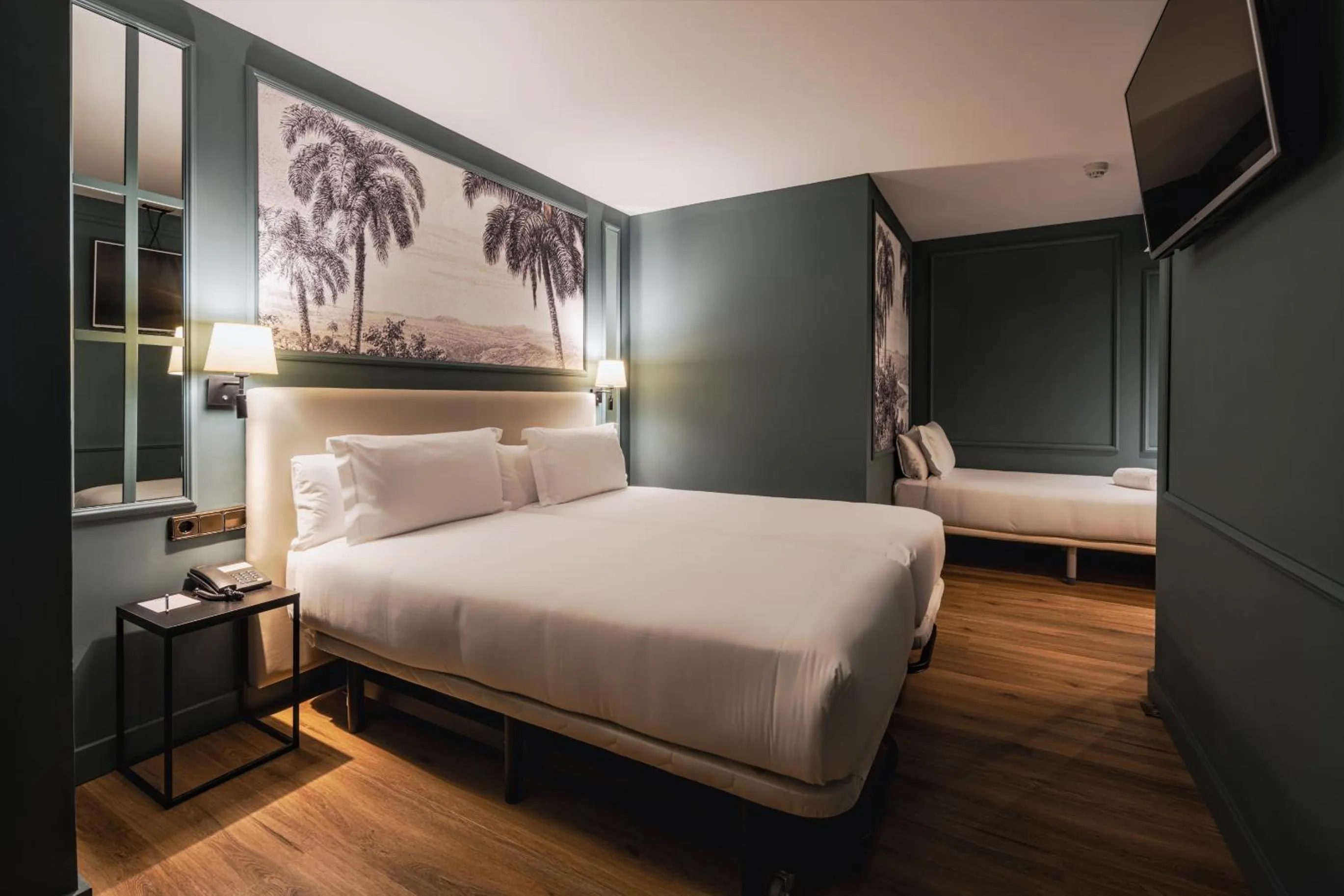 Photo of the whole room, Bed in Luze Castellana