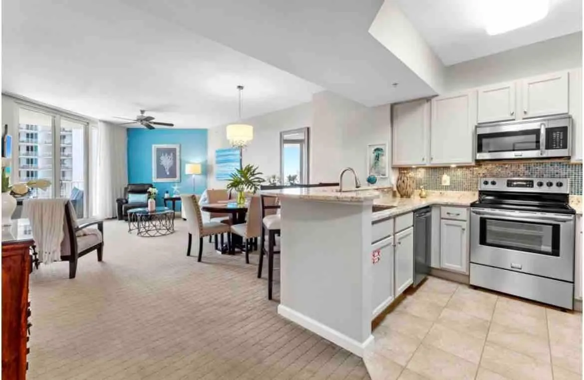 Pink Sunsets at the Palms of Destin Across from Beach, Heated Pool Shuttle & Dining