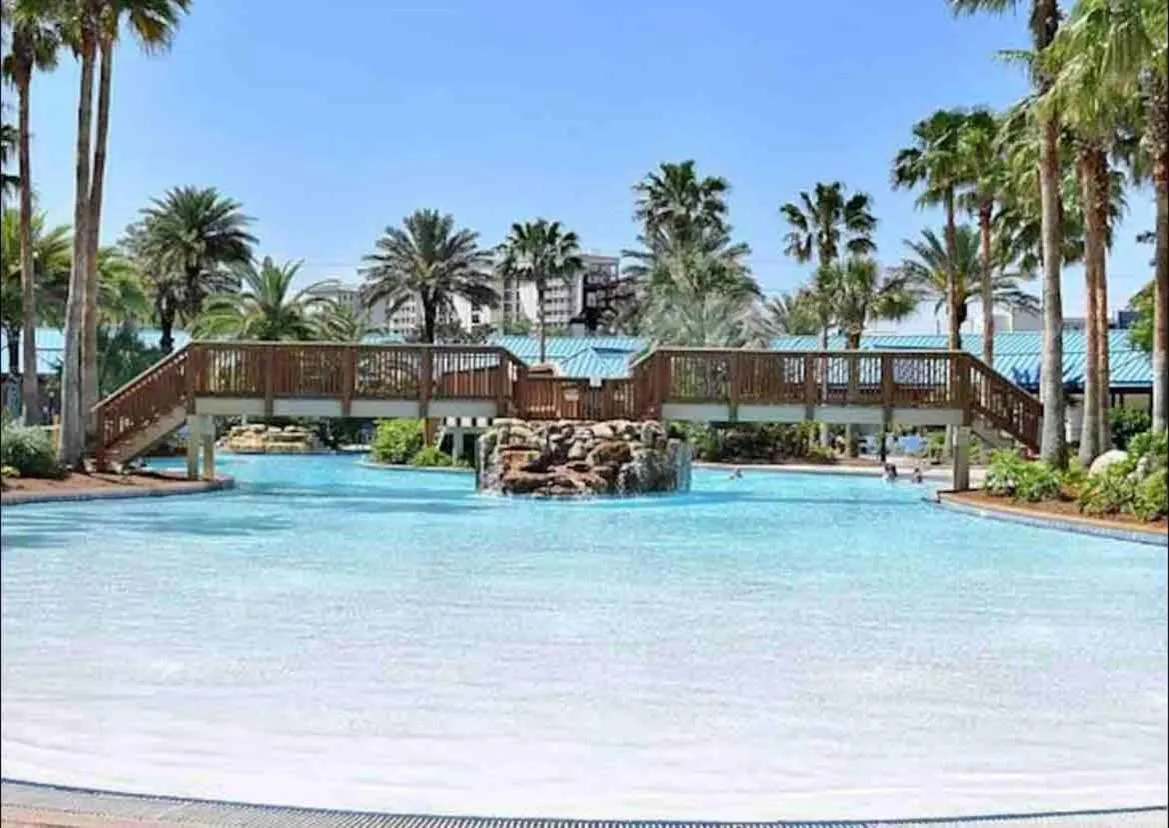 Pink Sunsets at the Palms of Destin Across from Beach, Heated Pool Shuttle & Dining