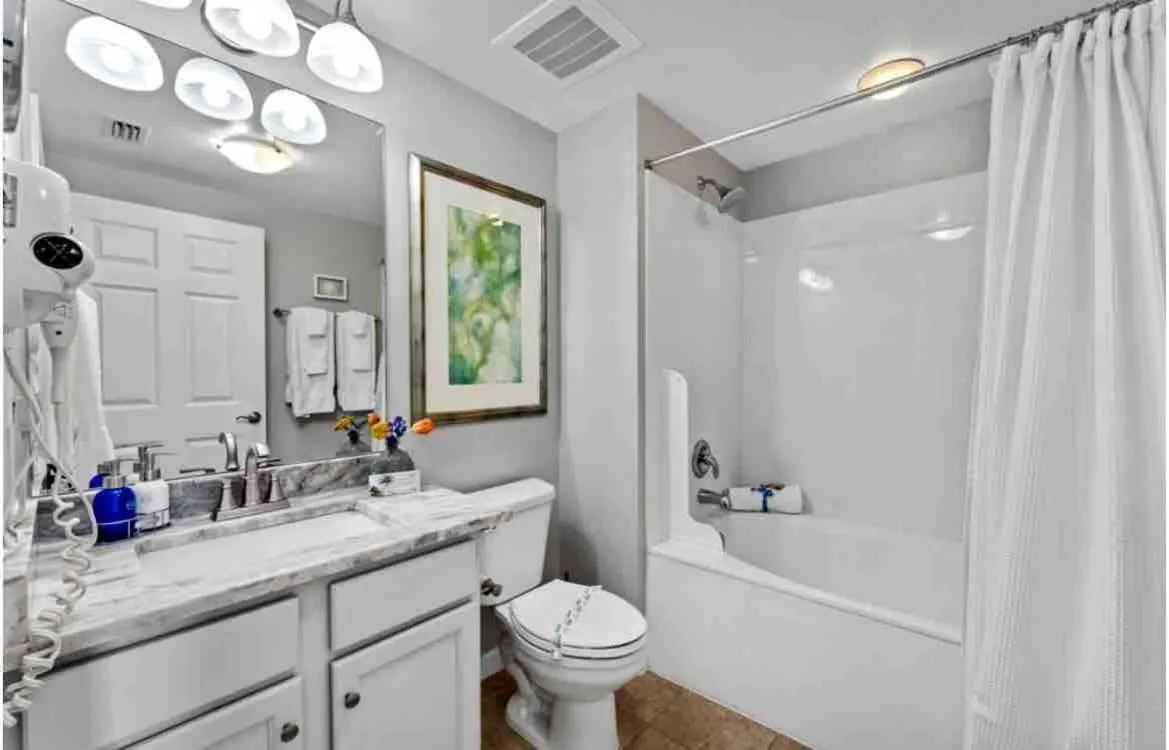 Pink Sunsets at the Palms of Destin Across from Beach, Heated Pool Shuttle & Dining