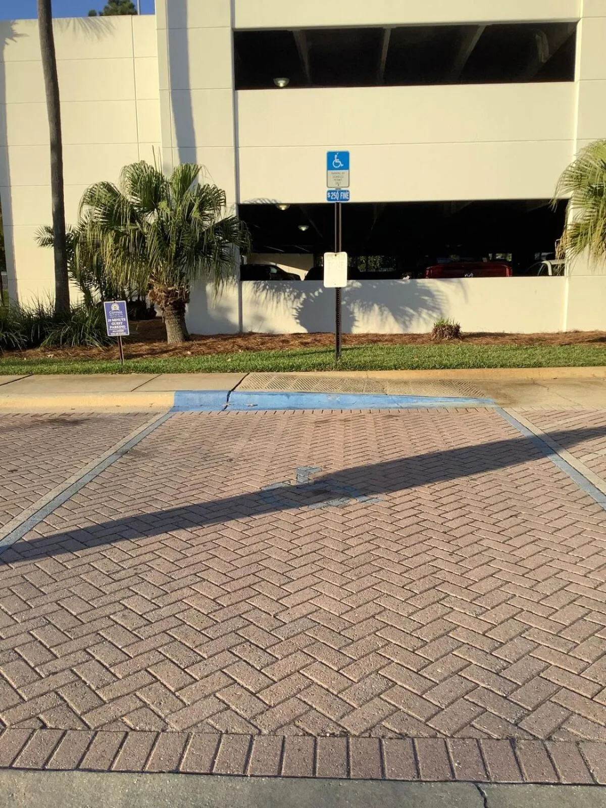 Parking in 5 Star Resort 6th fl 2BR 2 BATH King Suite Shuttle Pools Family