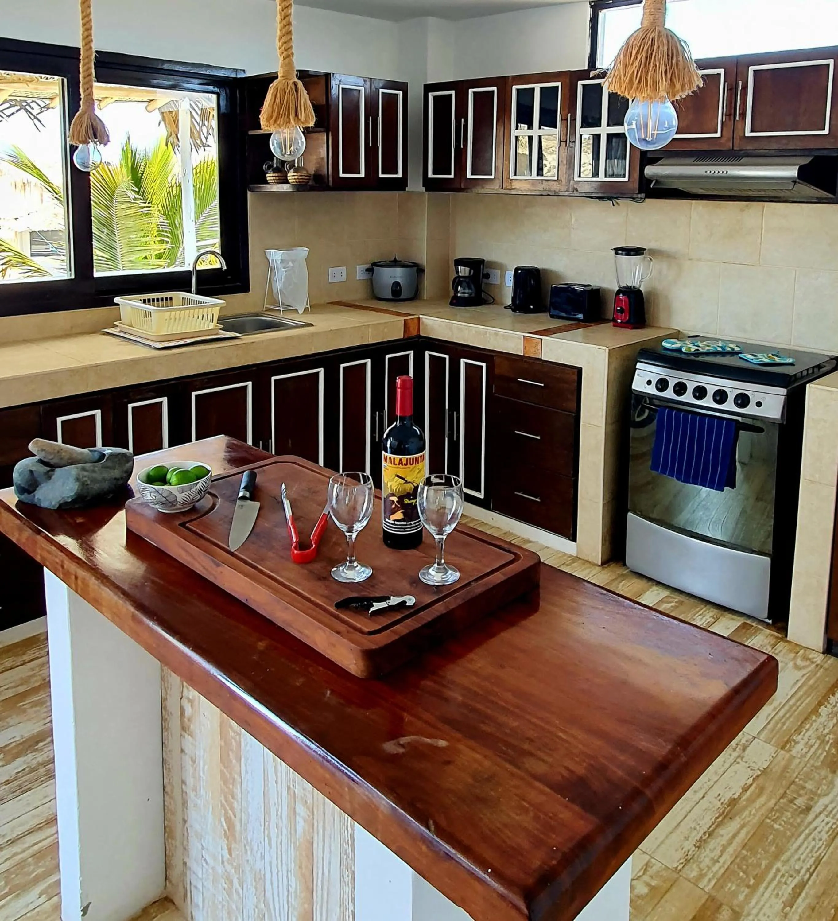 Kitchen or kitchenette in Oasis de Vichayito