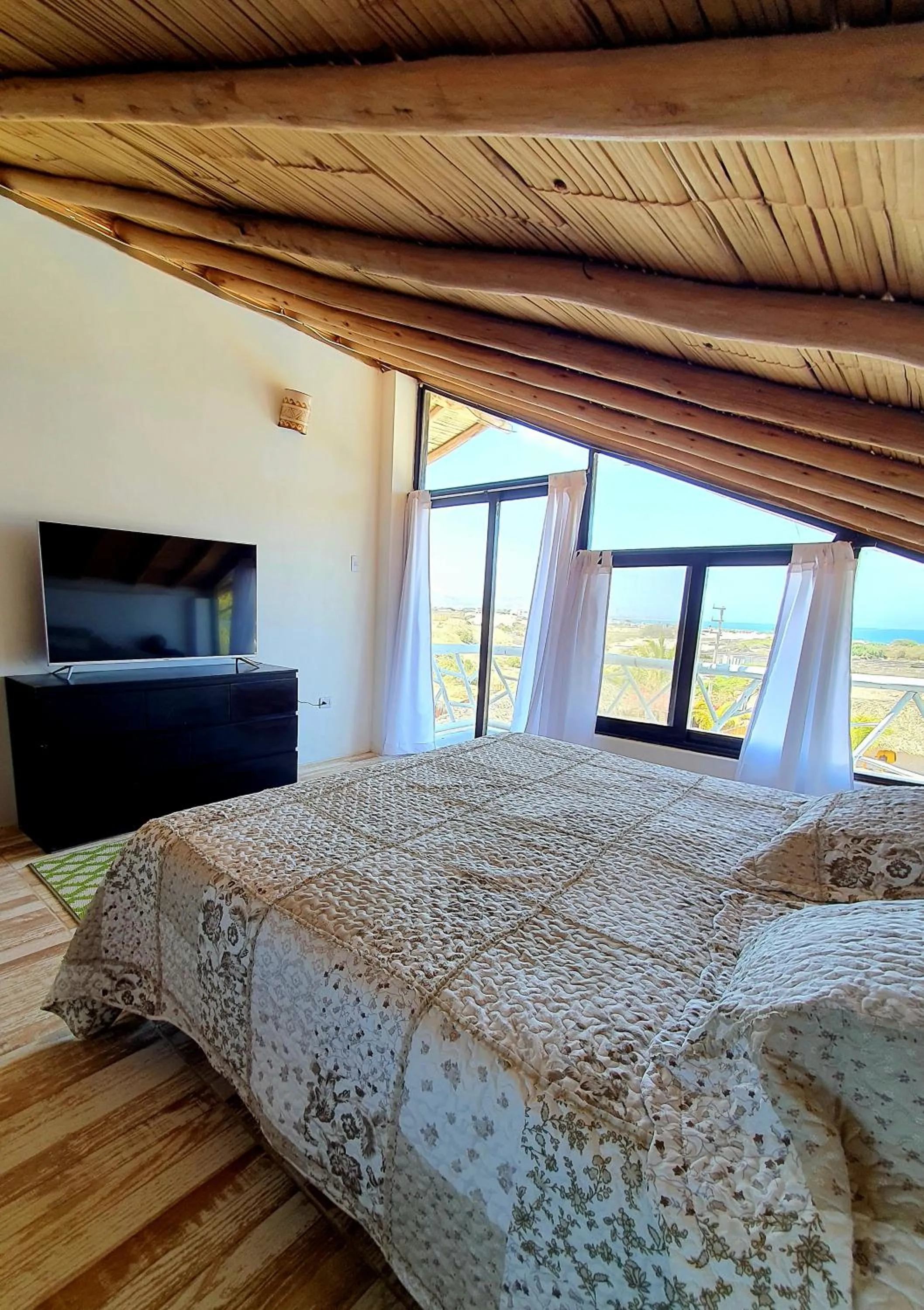 Bed in Oasis de Vichayito