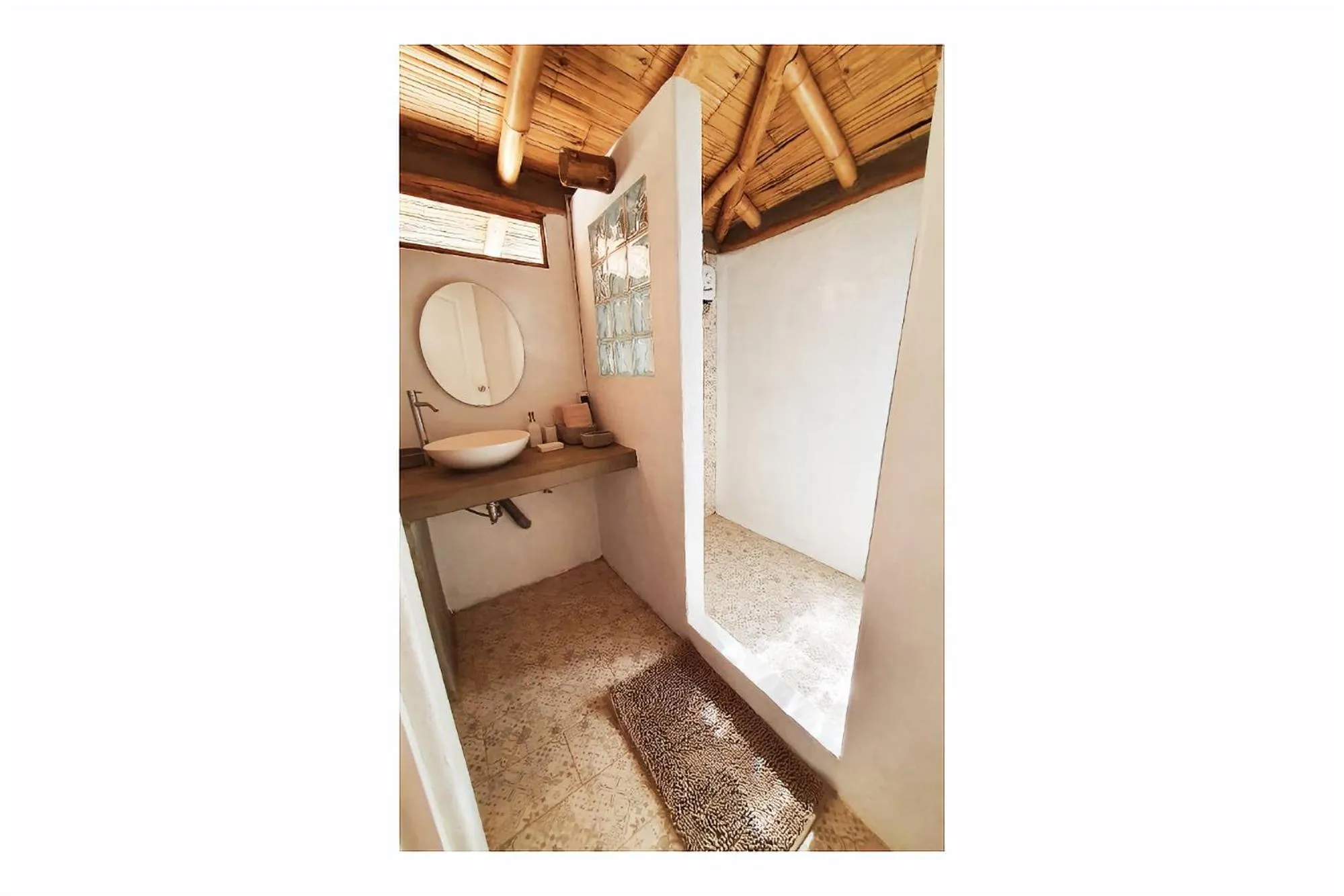 Toilet in Oasis de Vichayito