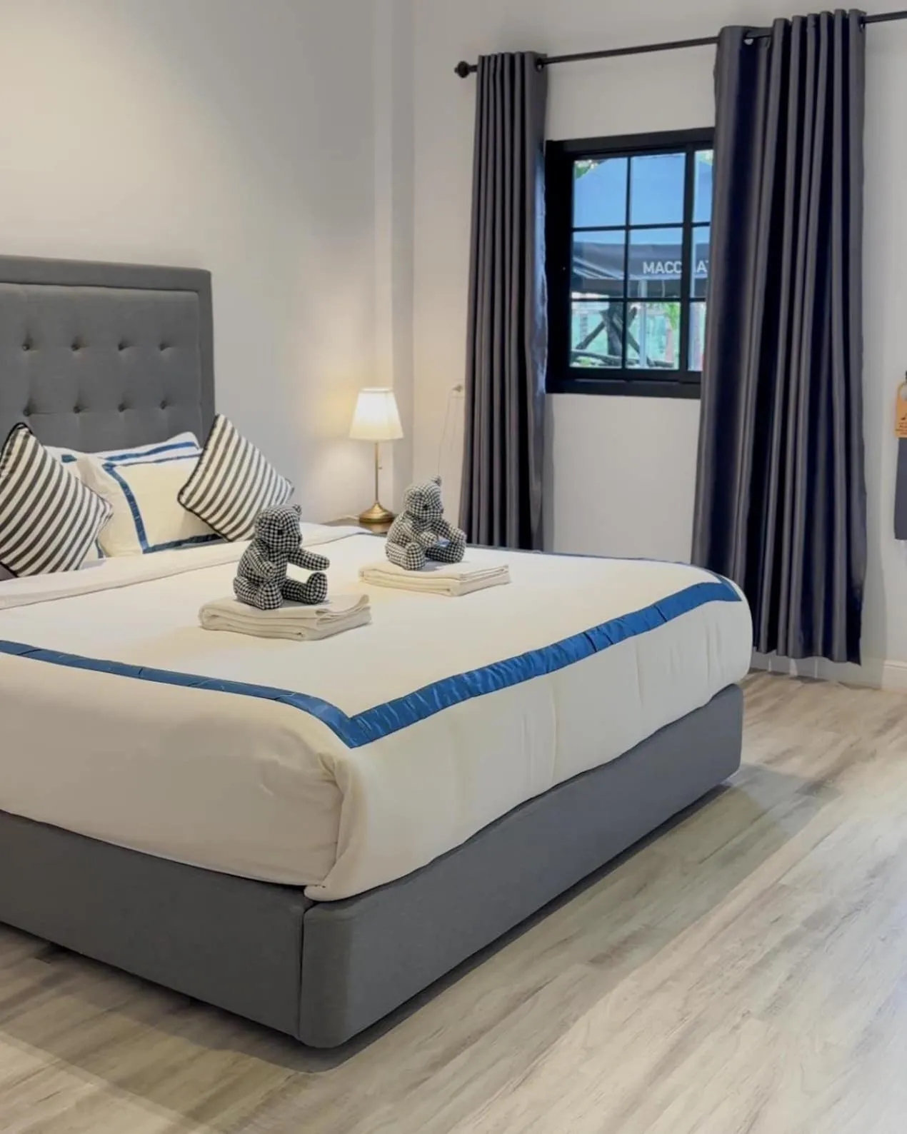 Bed in Macchiato Resort Savannakhet Opposite Thai Embassy