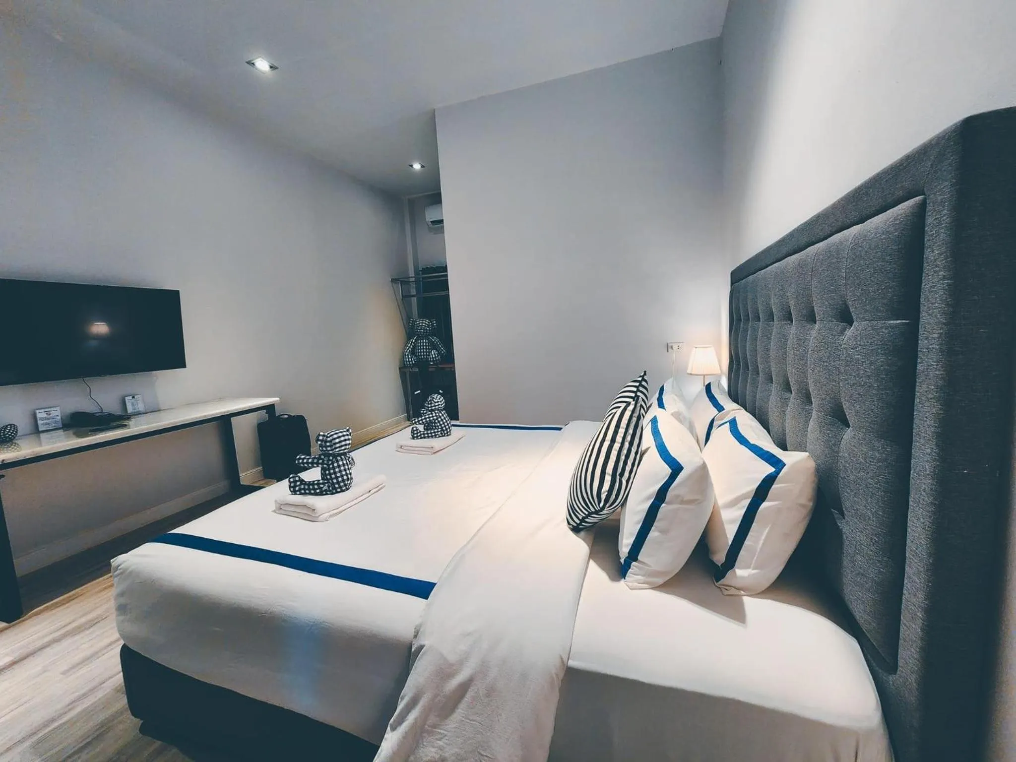 Bed in Macchiato Resort Savannakhet Opposite Thai Embassy