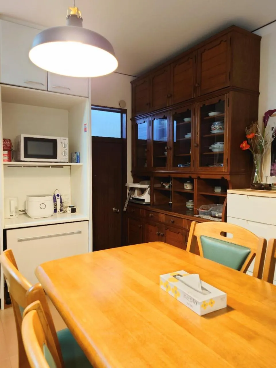 season guest house in nishi shinjuku 100 square meters, 4 bedrooms, 2 living rooms
