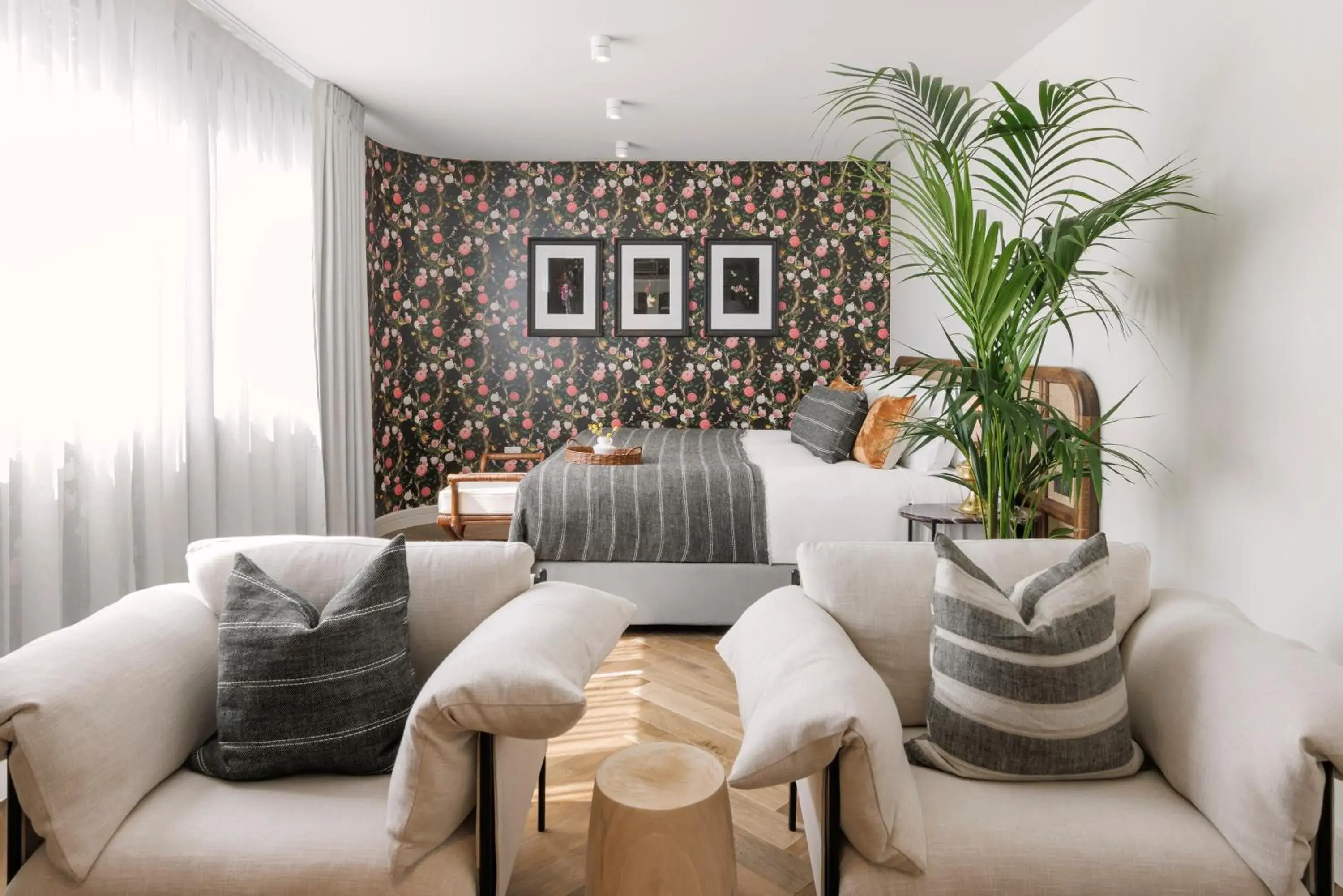 202 Elizabeth 202 Elizabeth