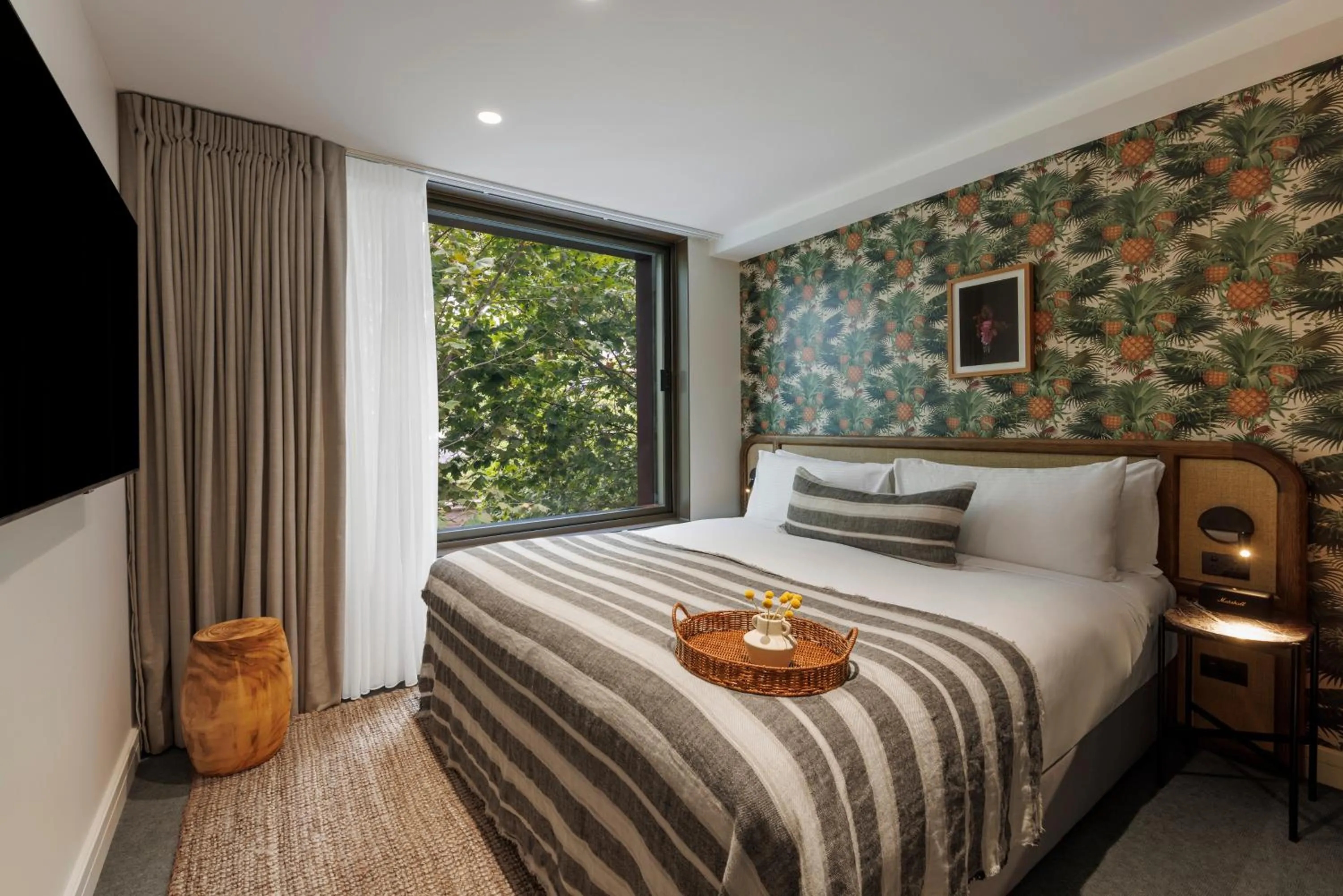 Bed in 202 Elizabeth