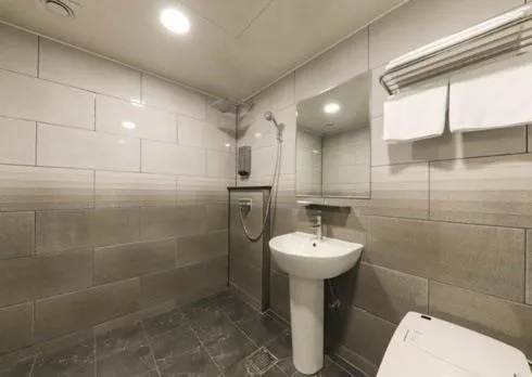 Gwangju Brown Dot Chungjang