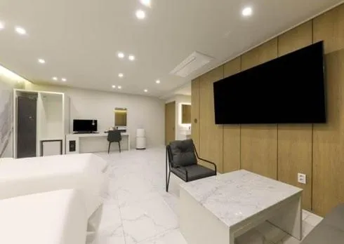 TV and multimedia in Gwangju Brown Dot Chungjang