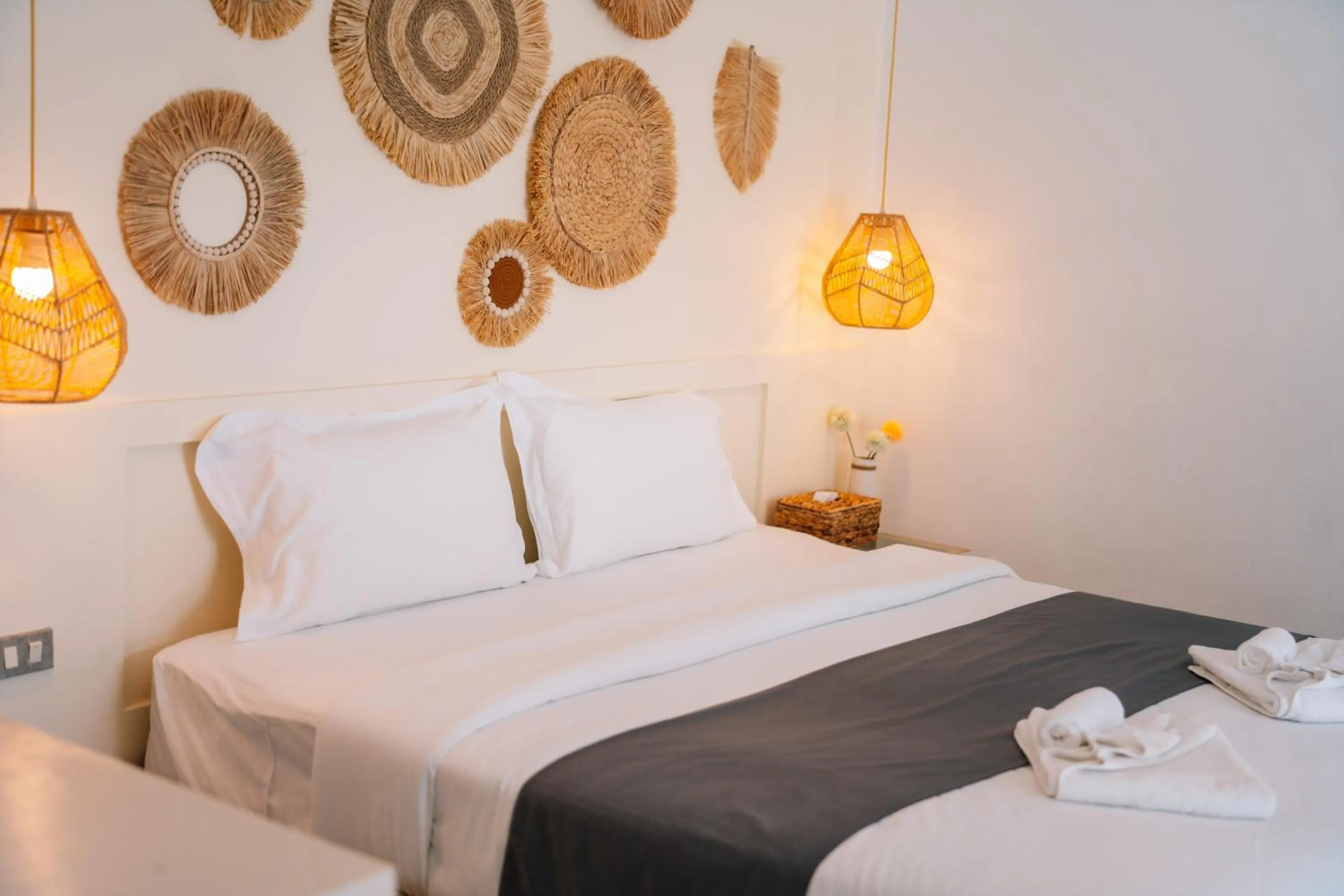 Bed in Catnip Seaside Hotel&Cafe